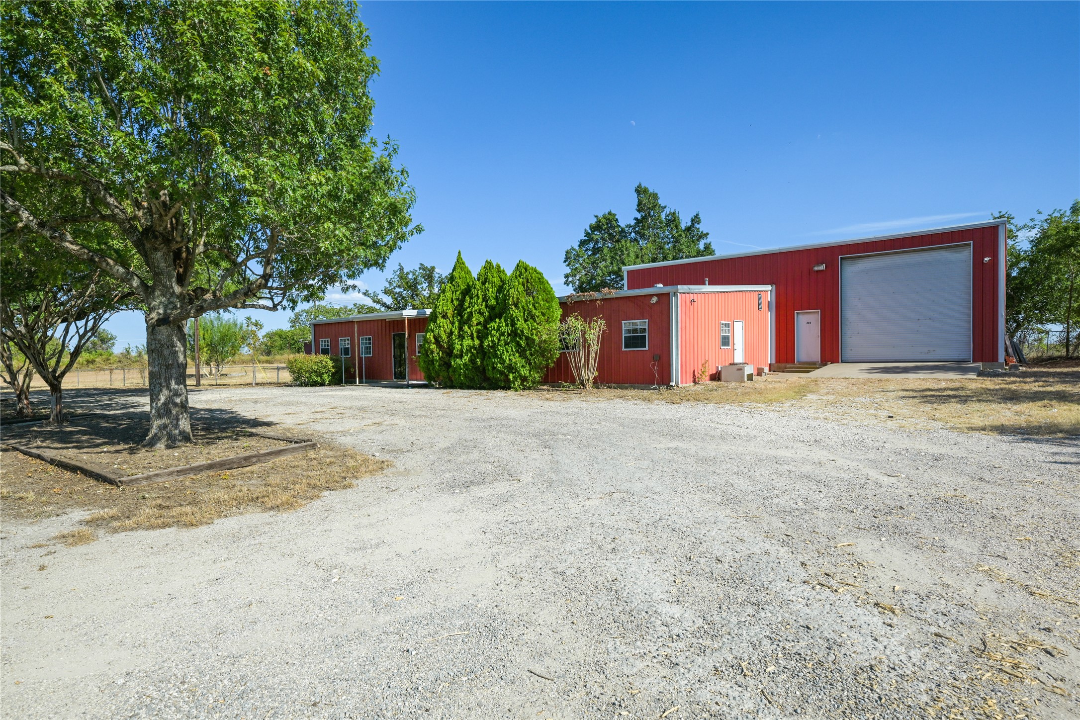main property photo 22