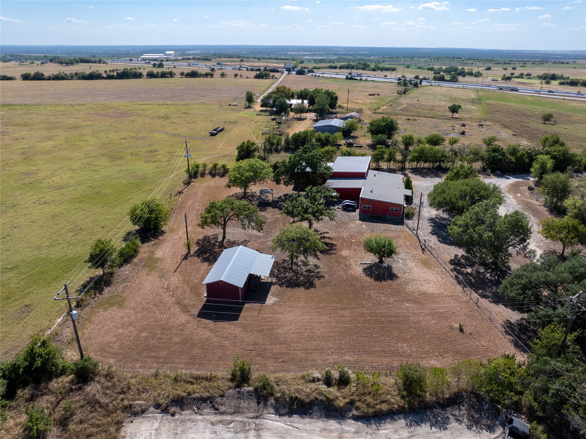 main property photo 30