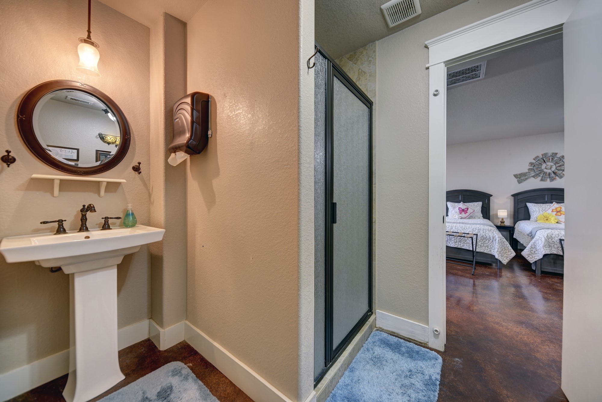 main property photo 27