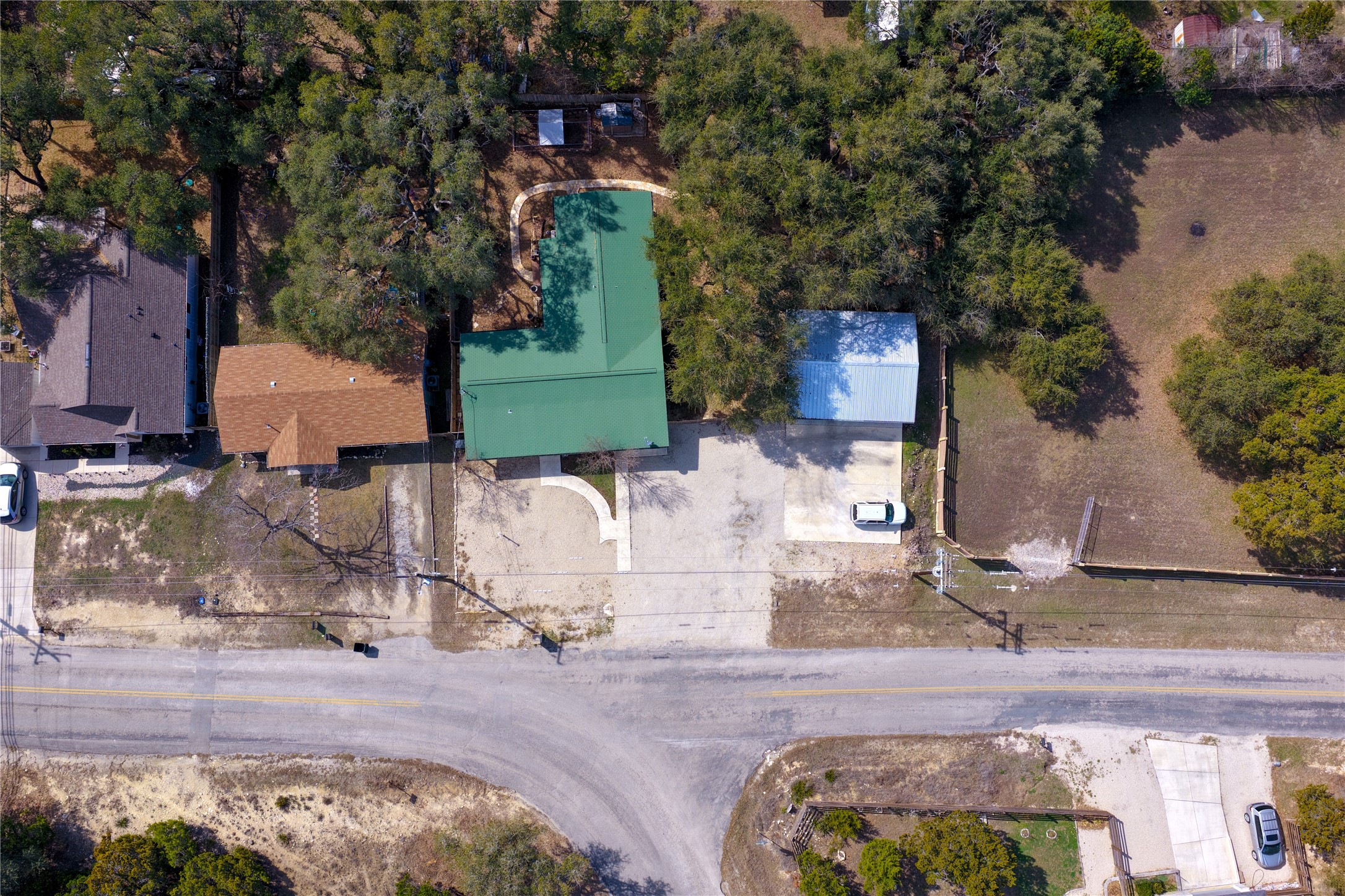 main property photo 37