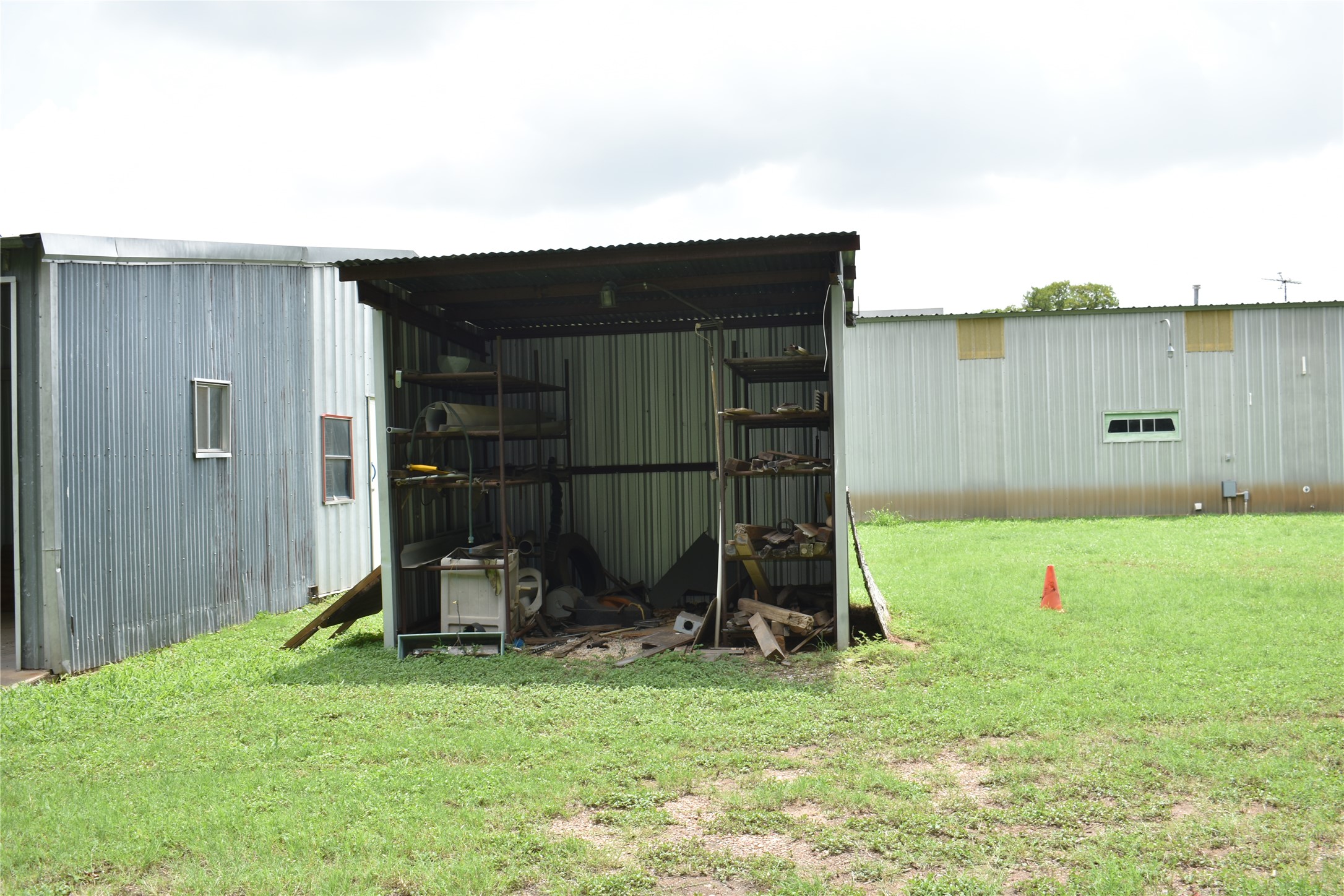 main property photo 15