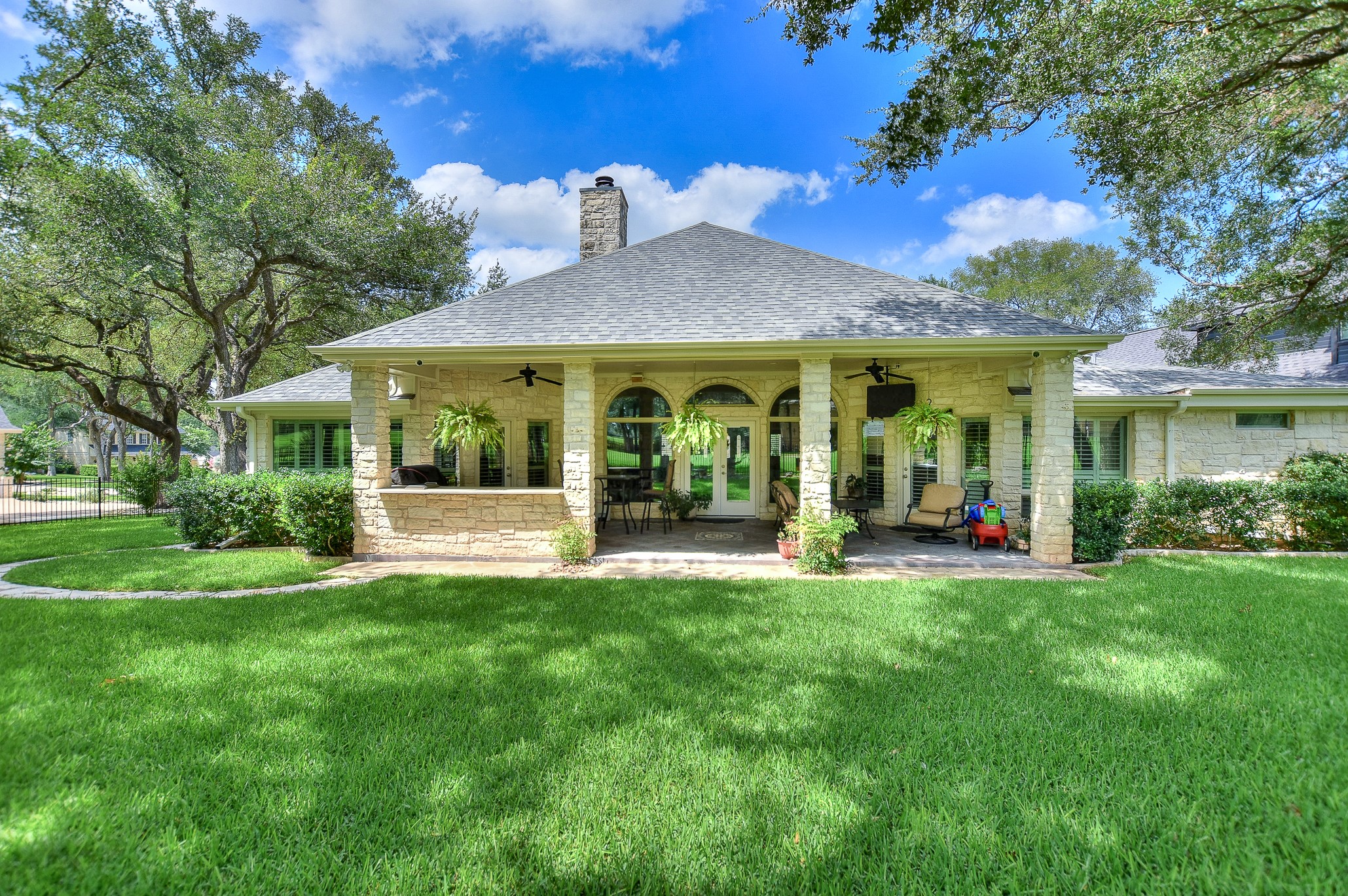 main property photo 34
