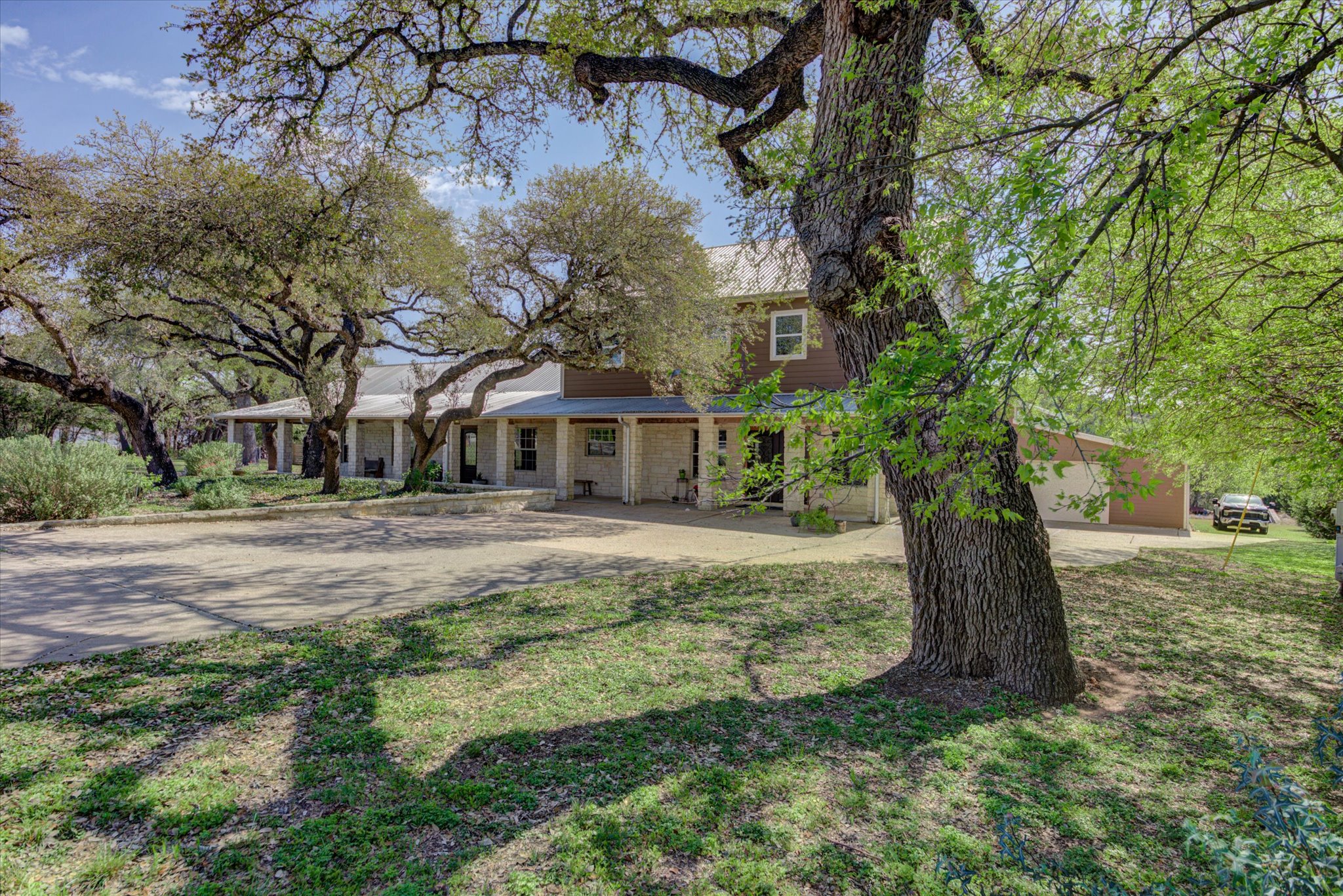 main property photo 39