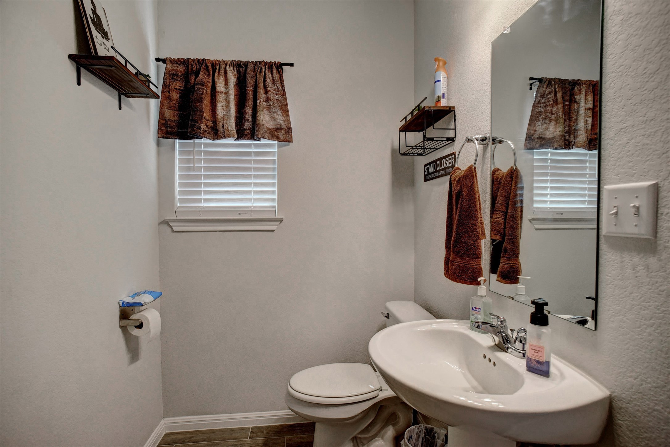 main property photo 33