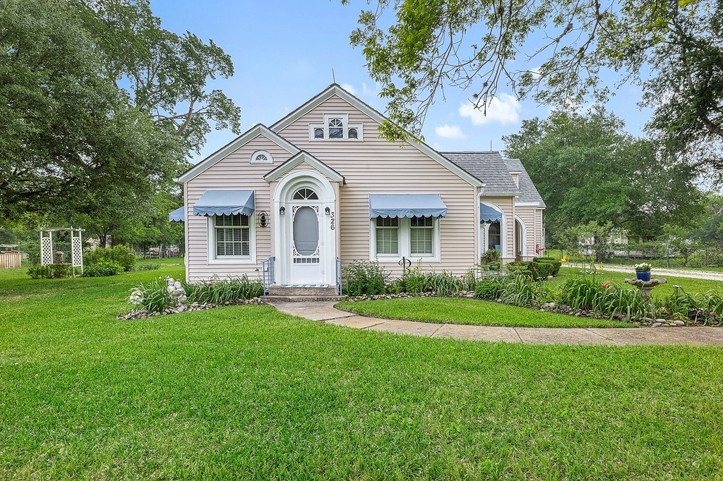 main property photo 21