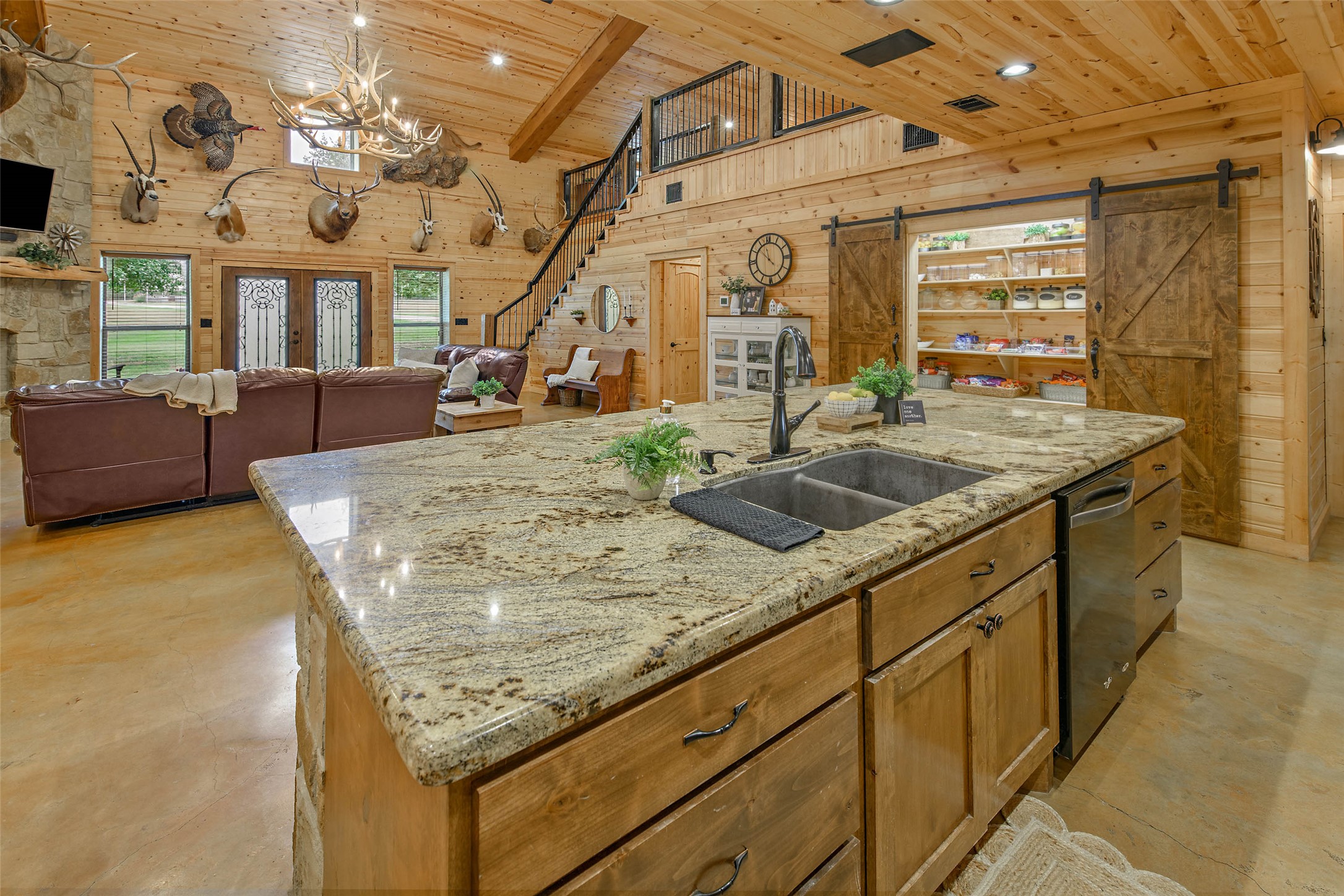 main property photo 10