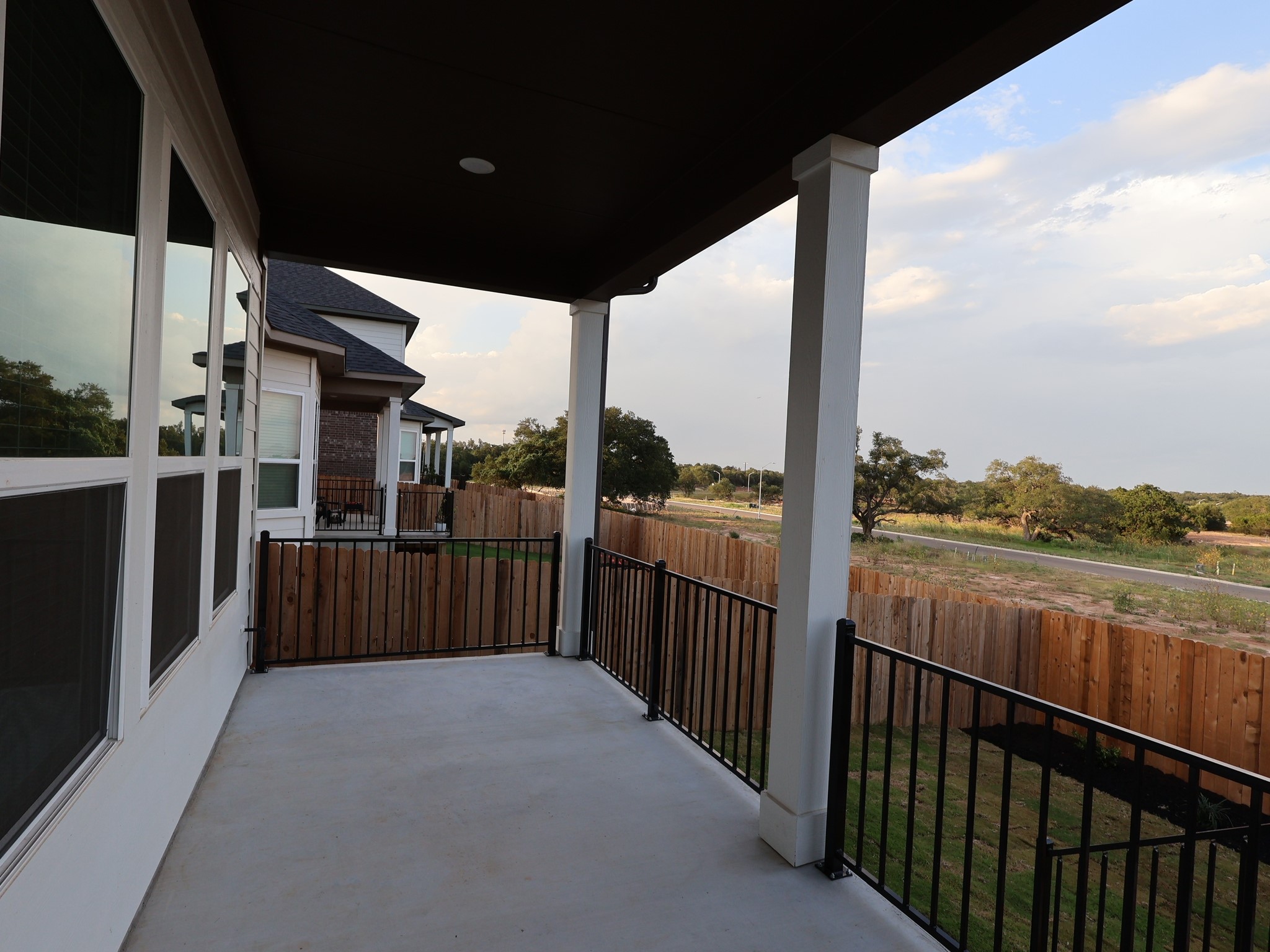 main property photo 18