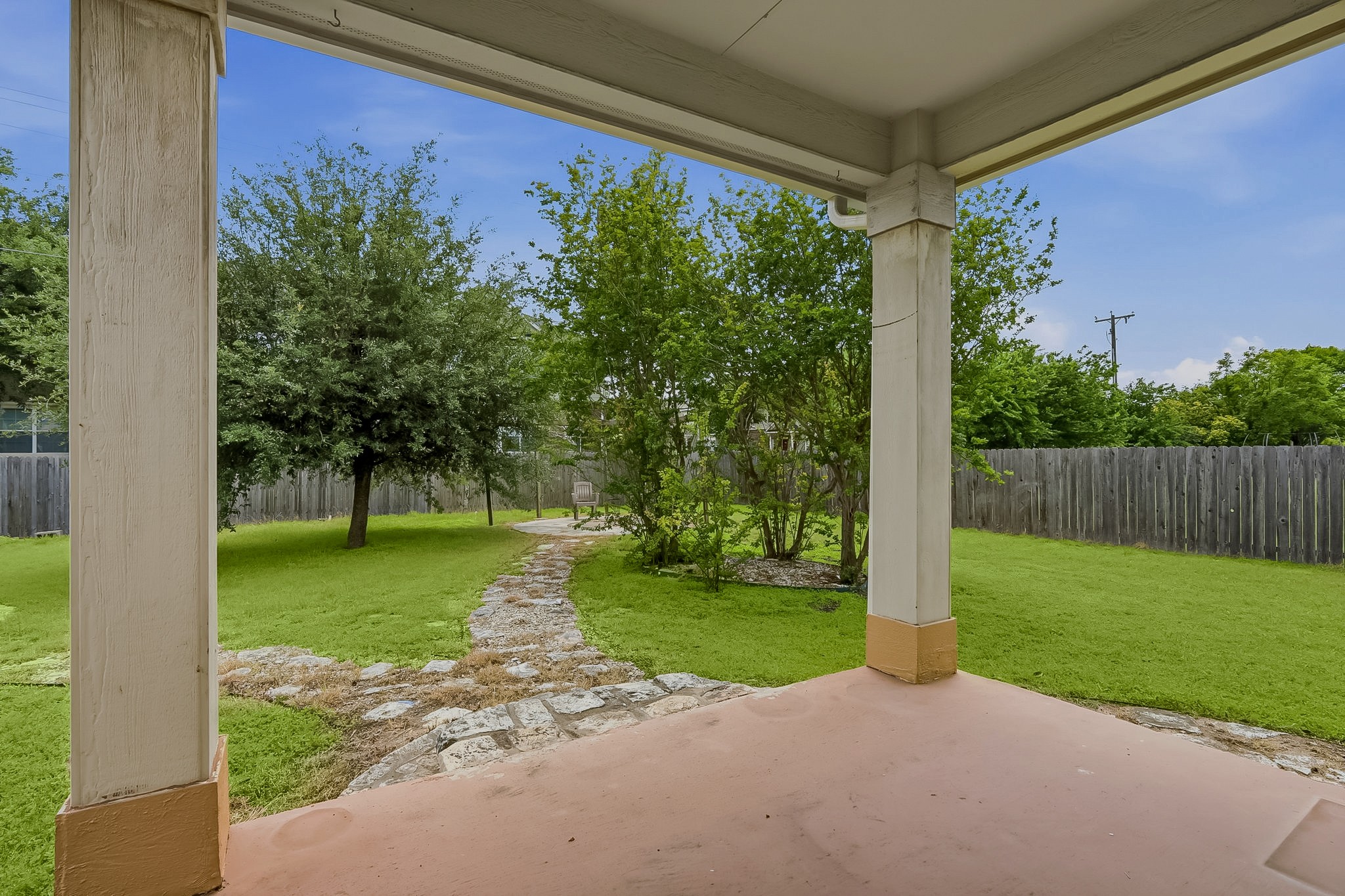 main property photo 23