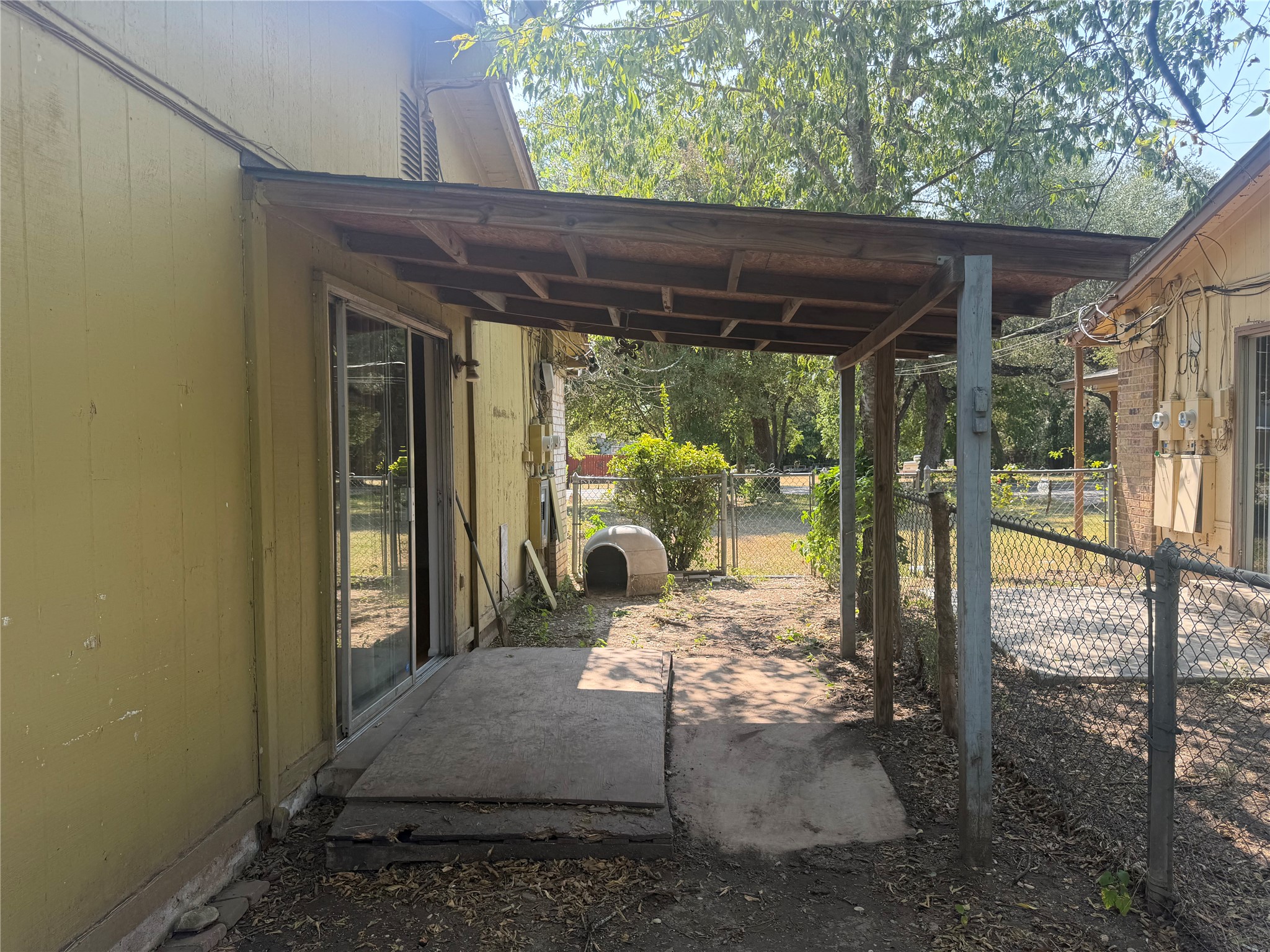 main property photo 14