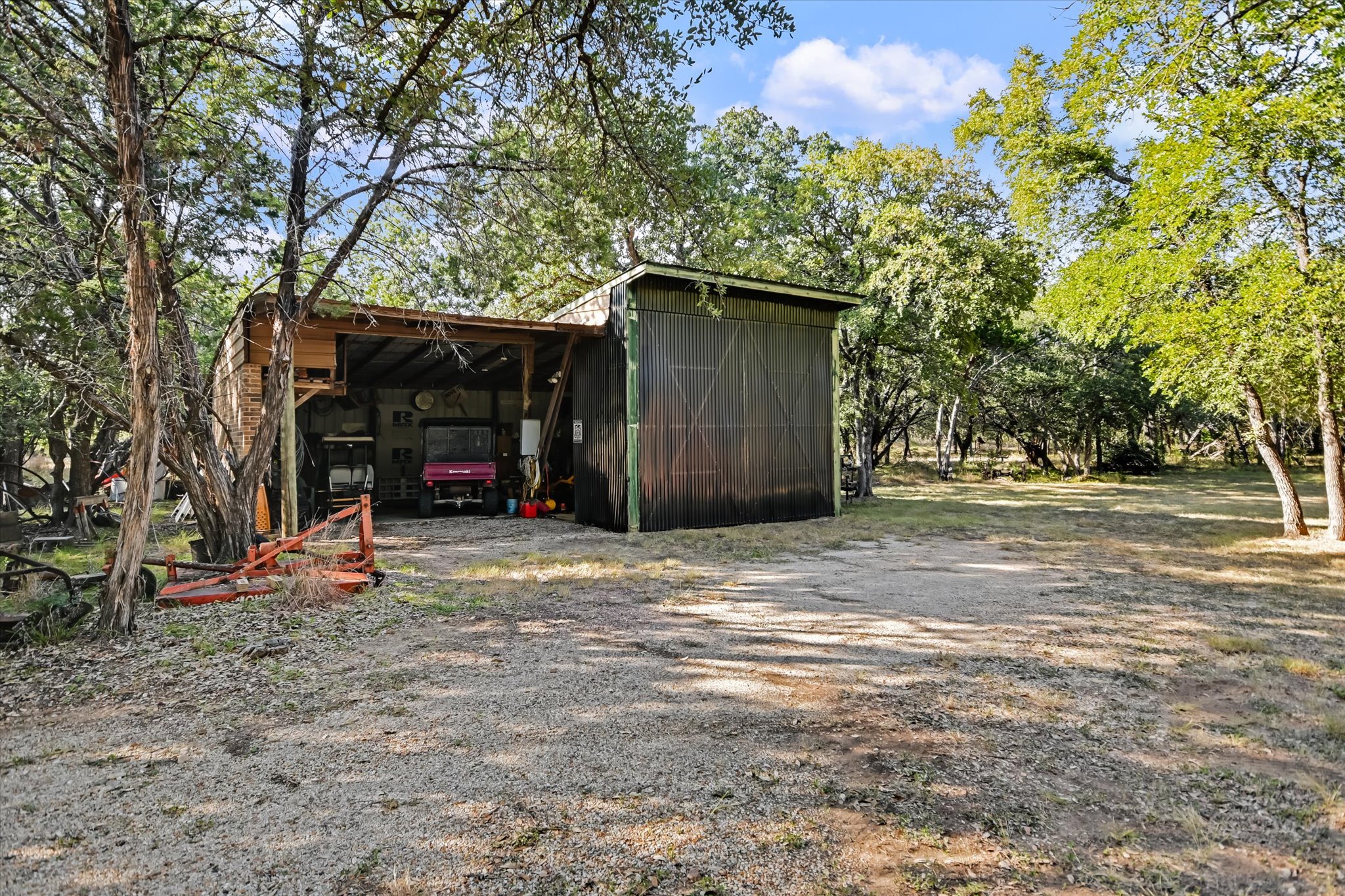 main property photo 19