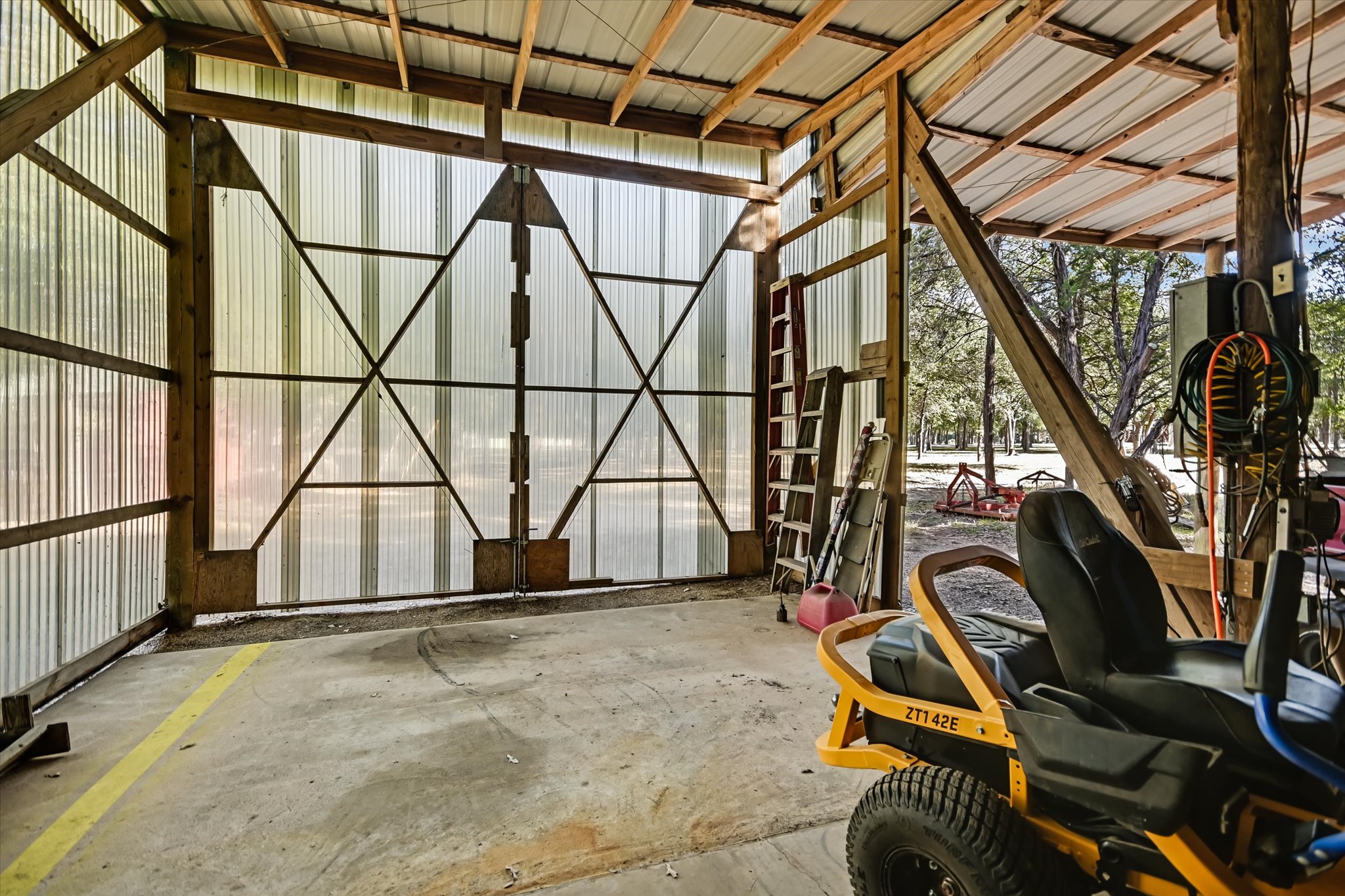 main property photo 20