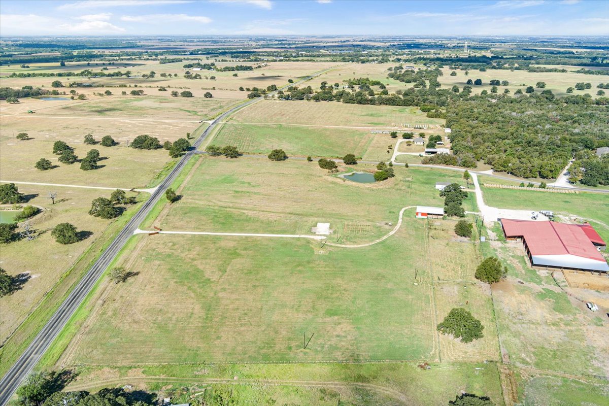 main property photo 16