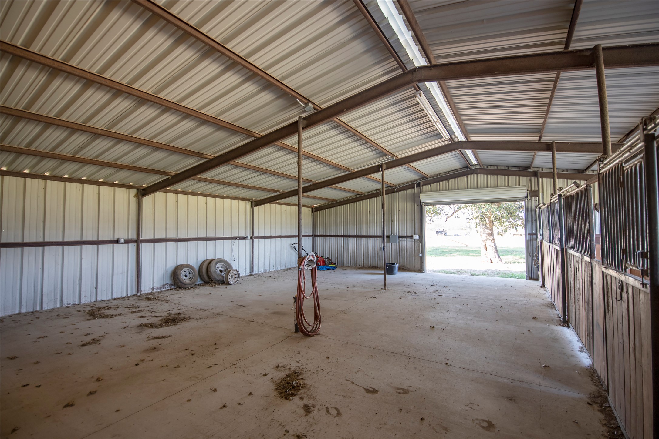 main property photo 21