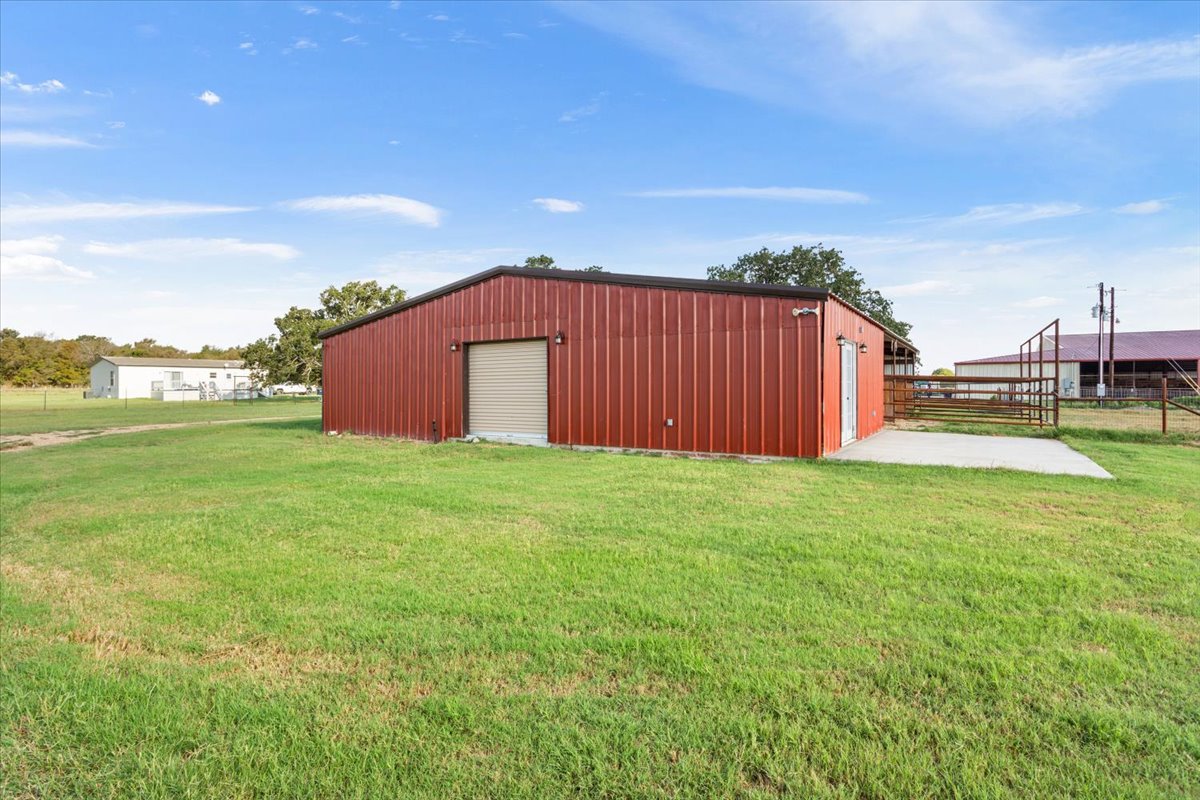 main property photo 7