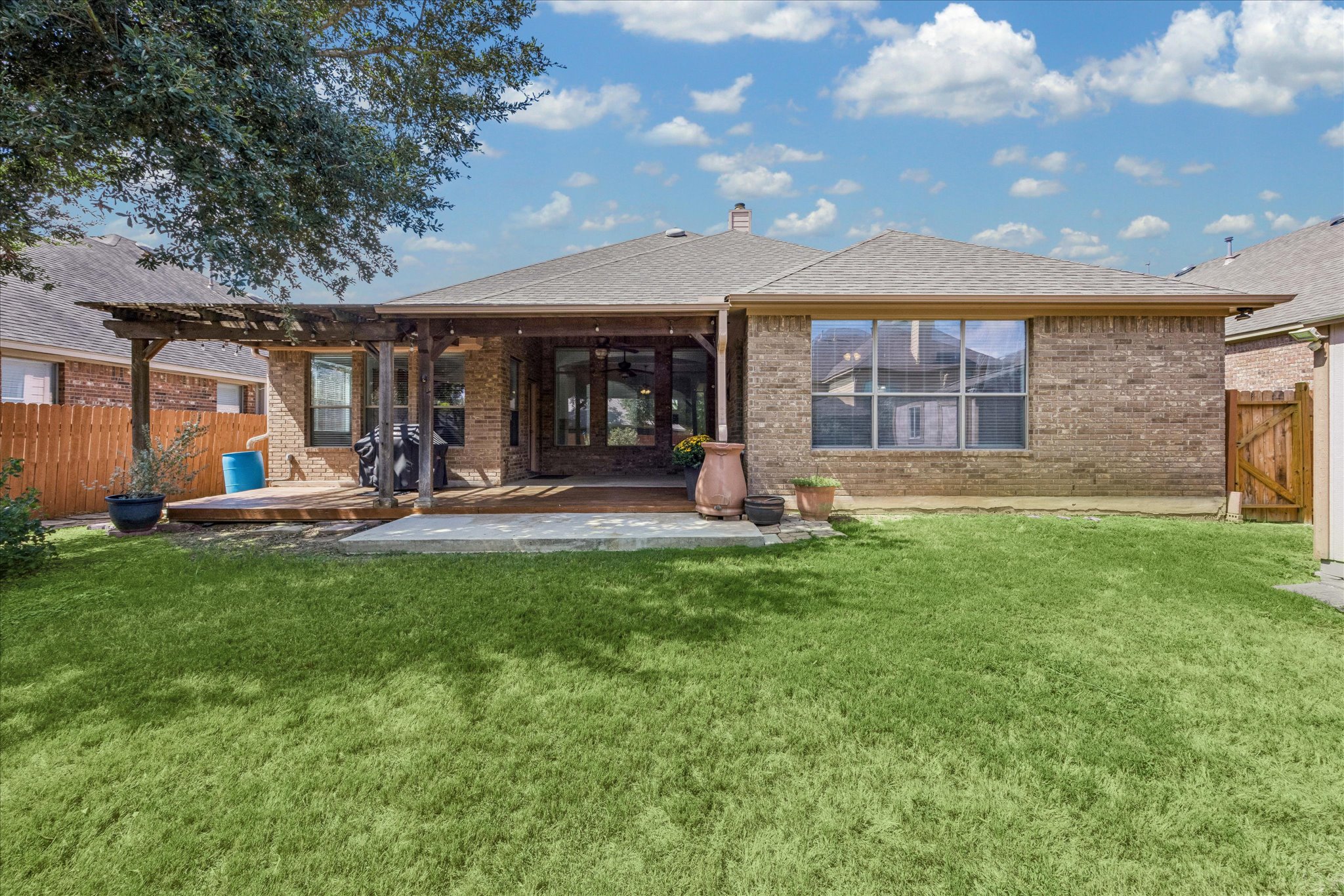 main property photo 29