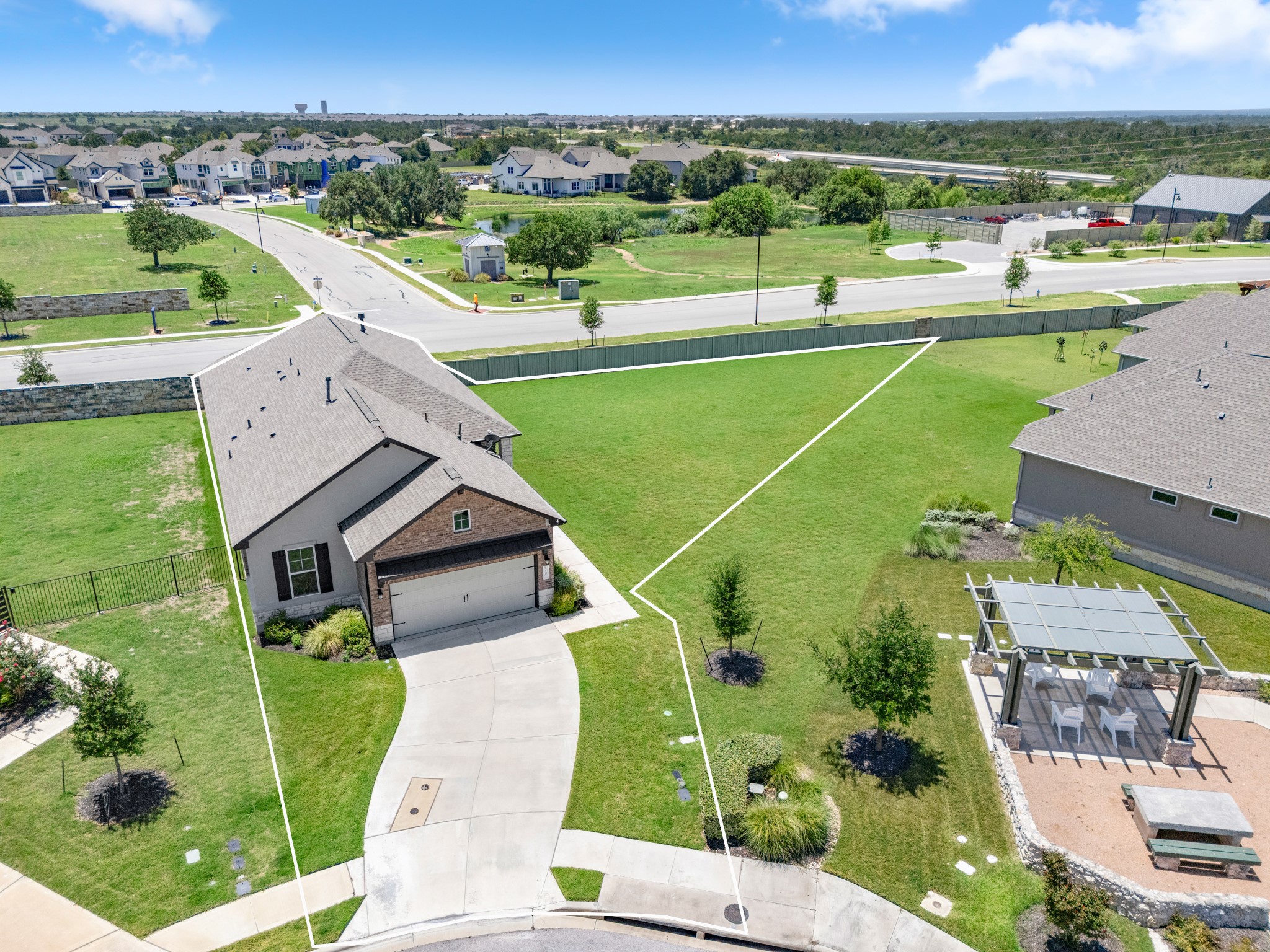 main property photo 19