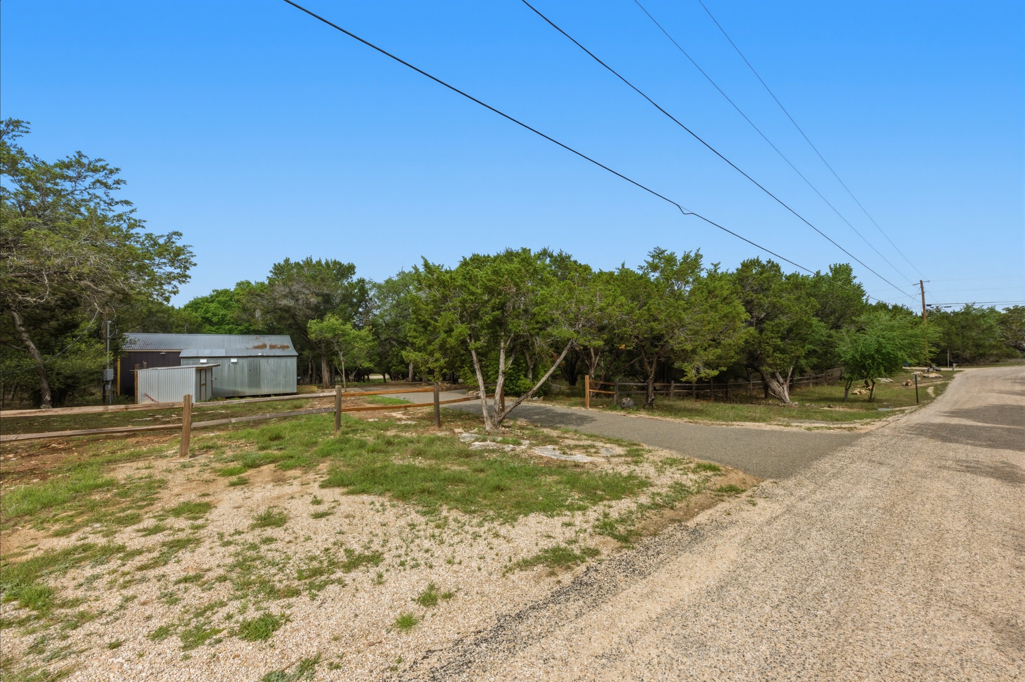 main property photo 18