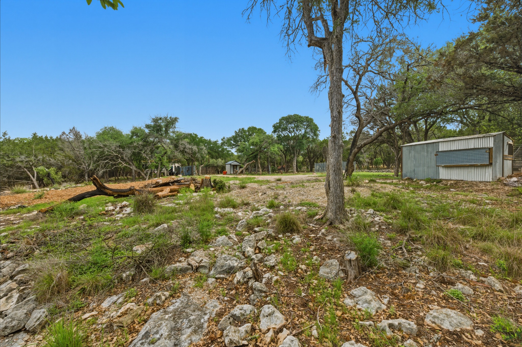 main property photo 9