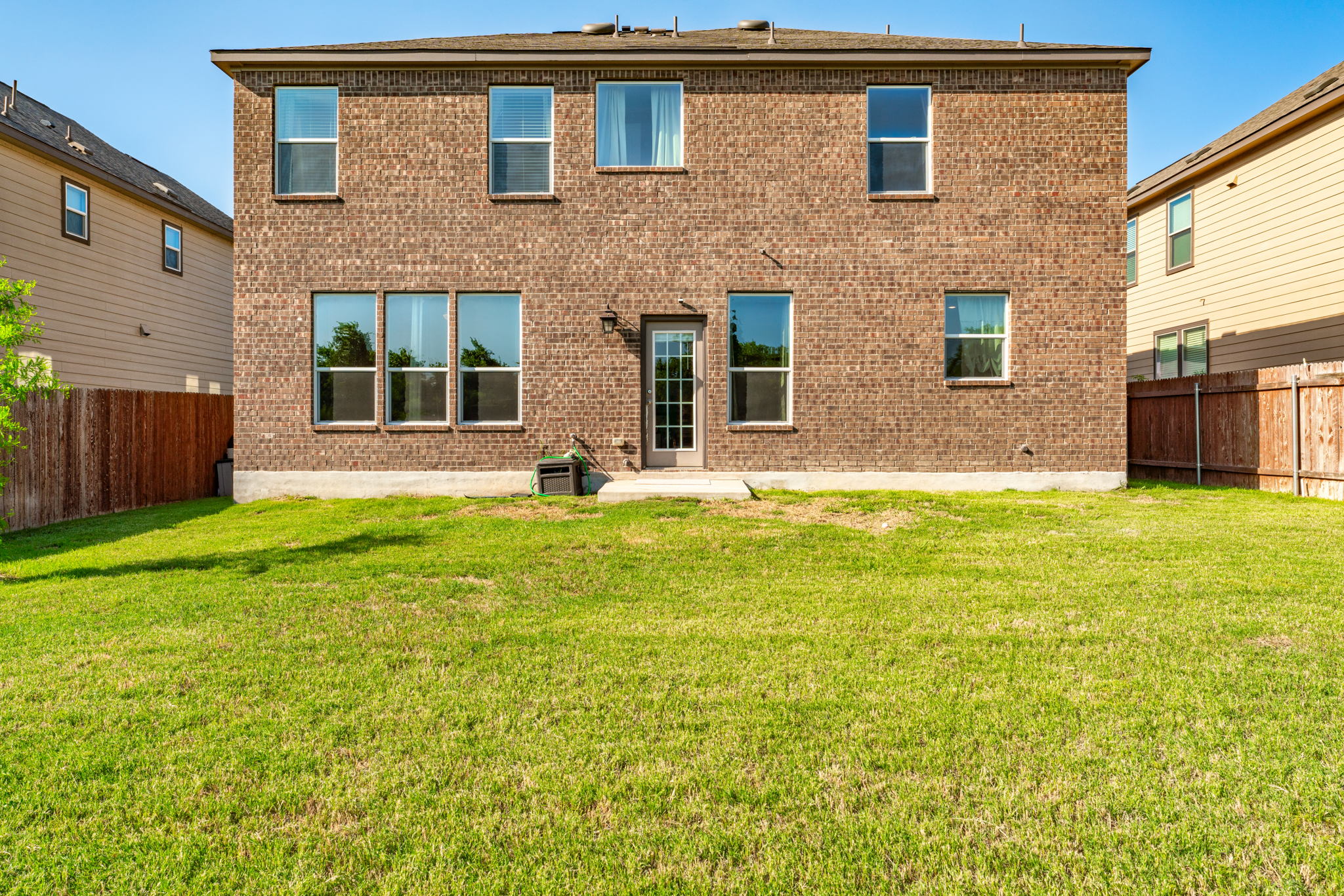 main property photo 30