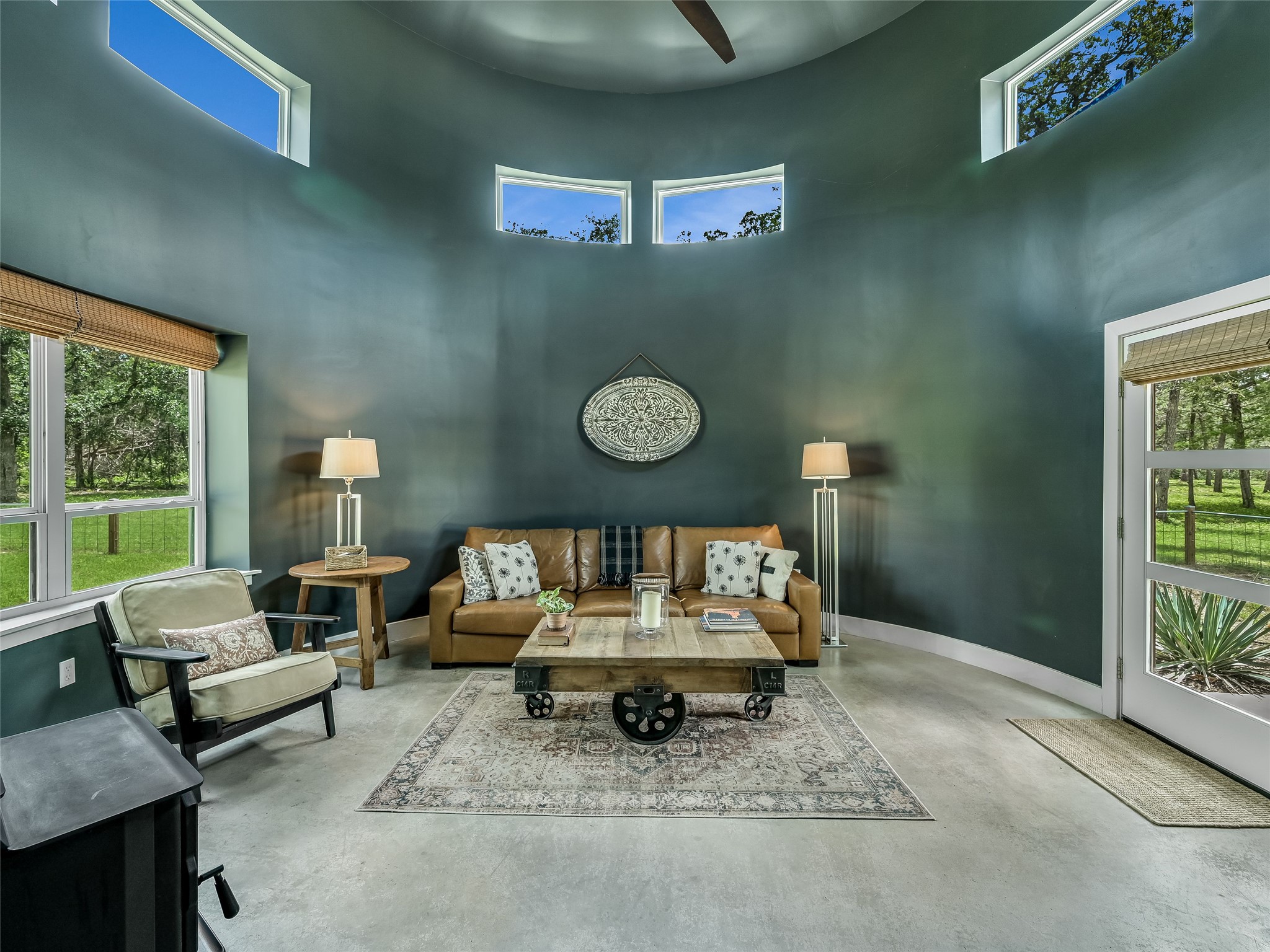 main property photo 11