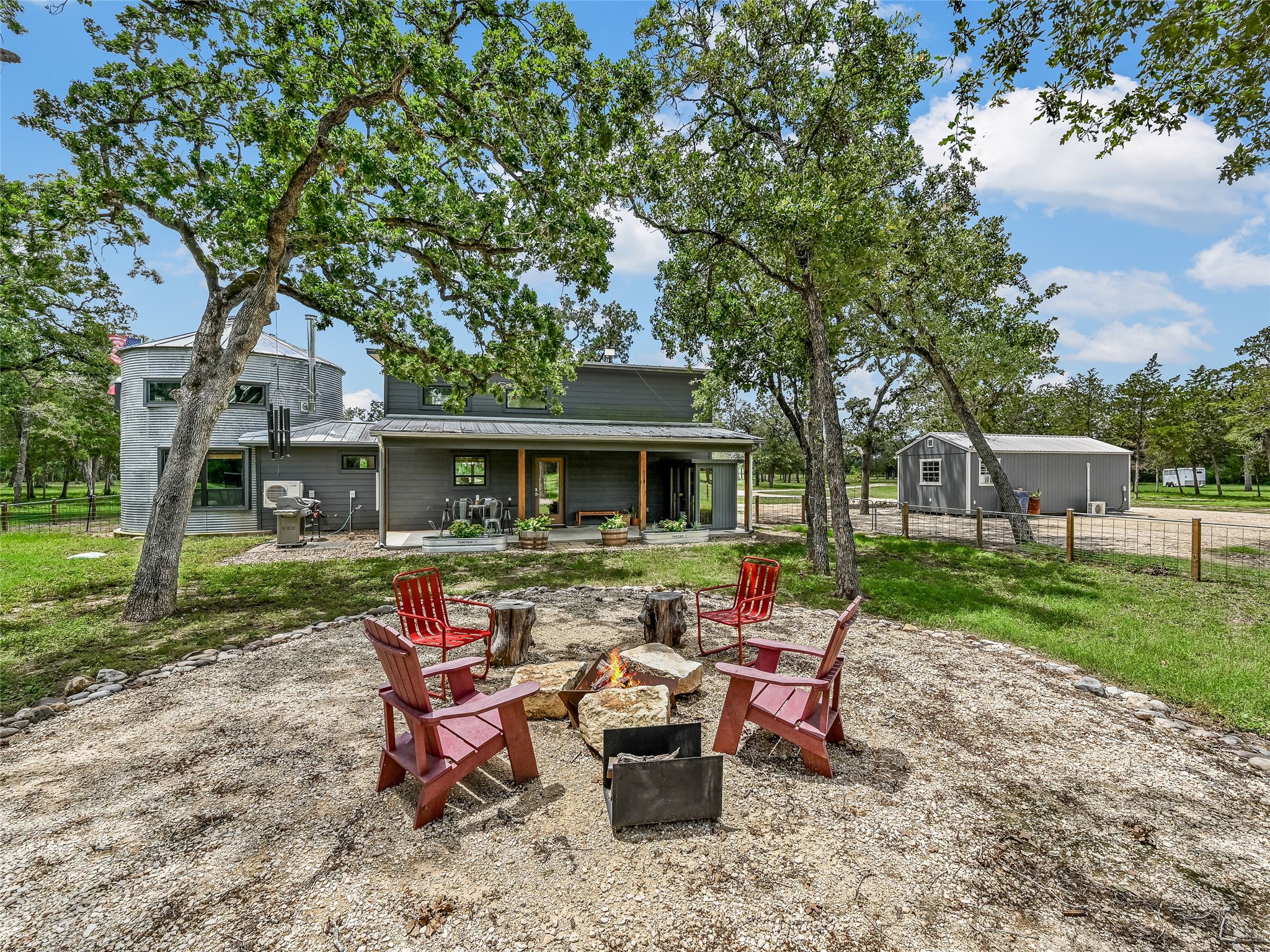 main property photo 23