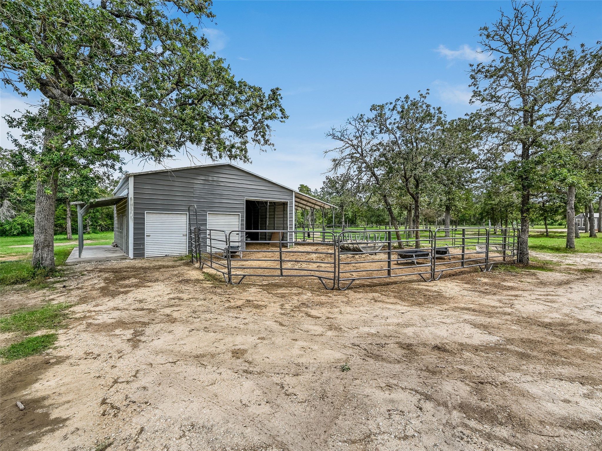 main property photo 29