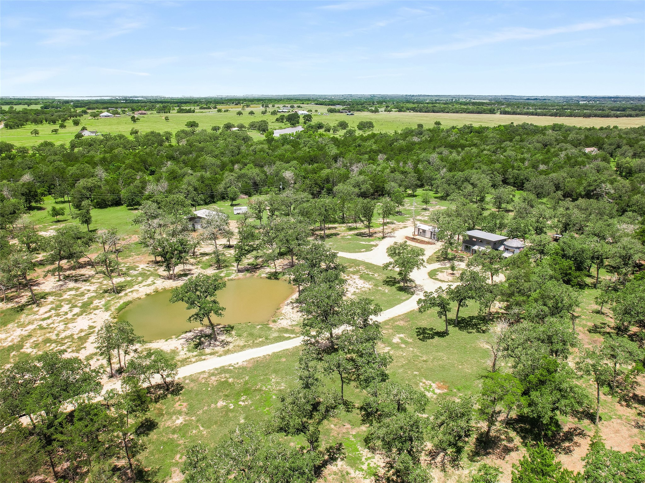 main property photo 34