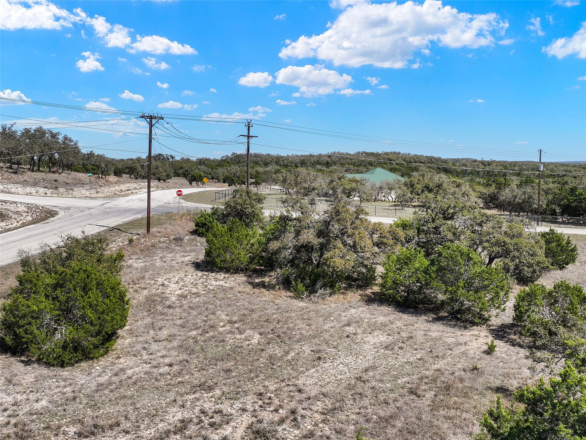 main property photo 16
