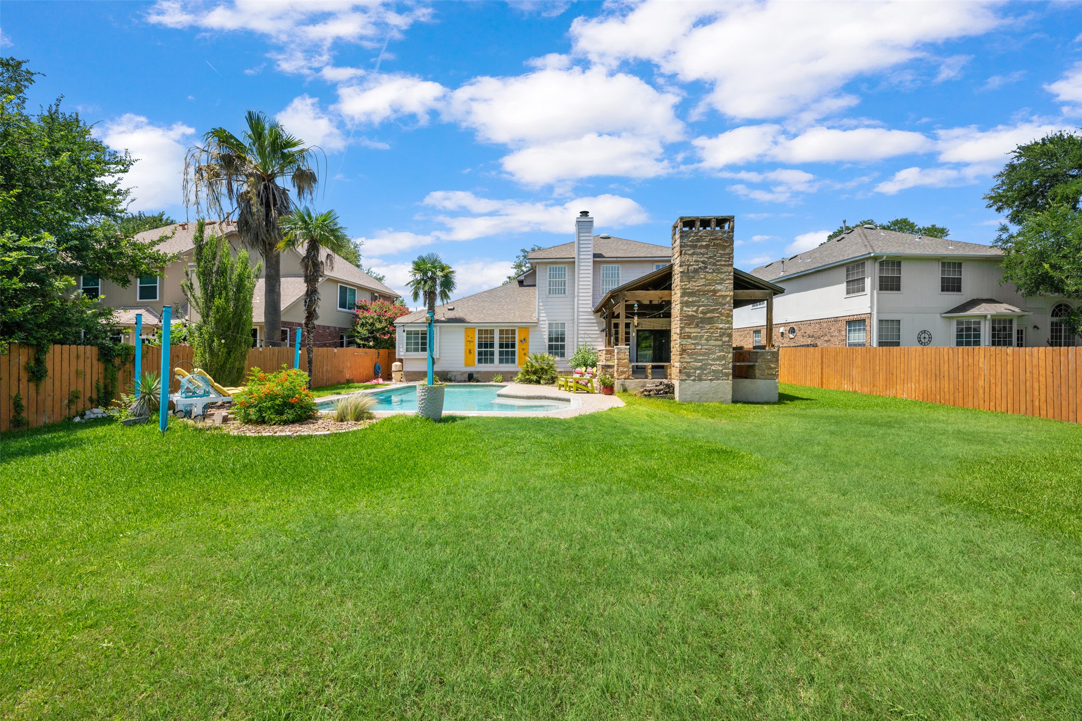 main property photo 27