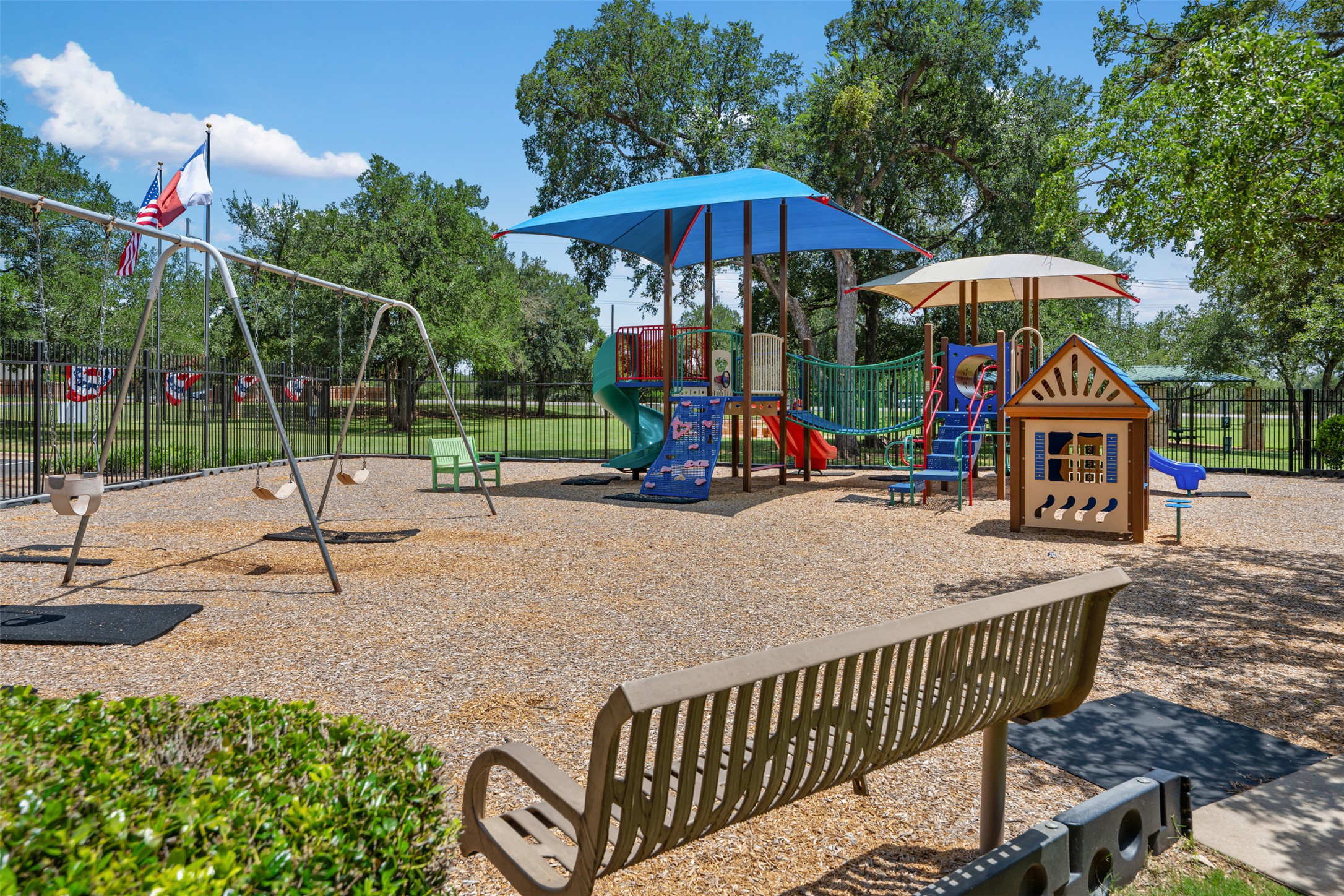 main property photo 37