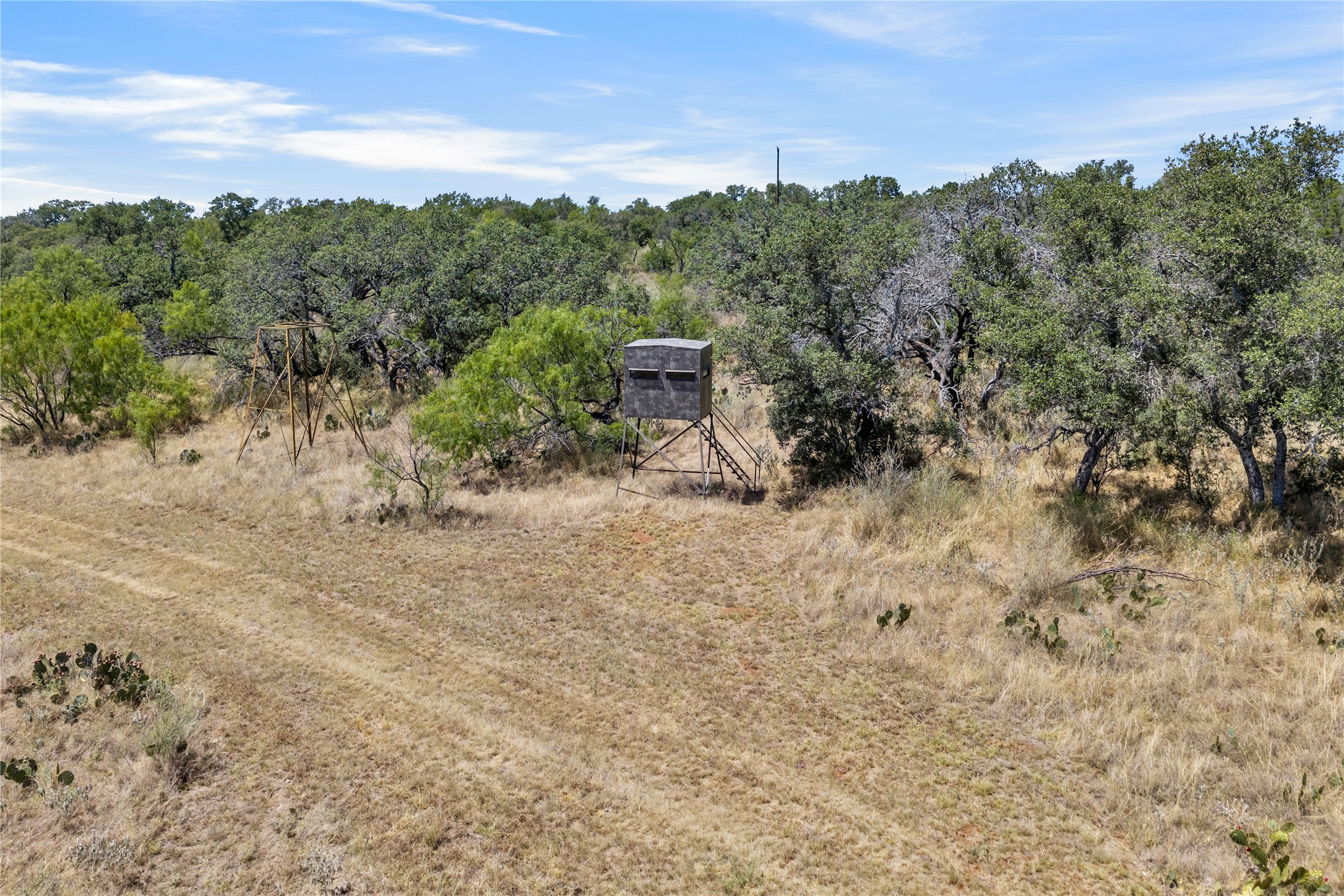 main property photo 36