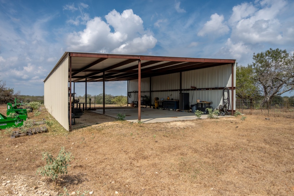 main property photo 29