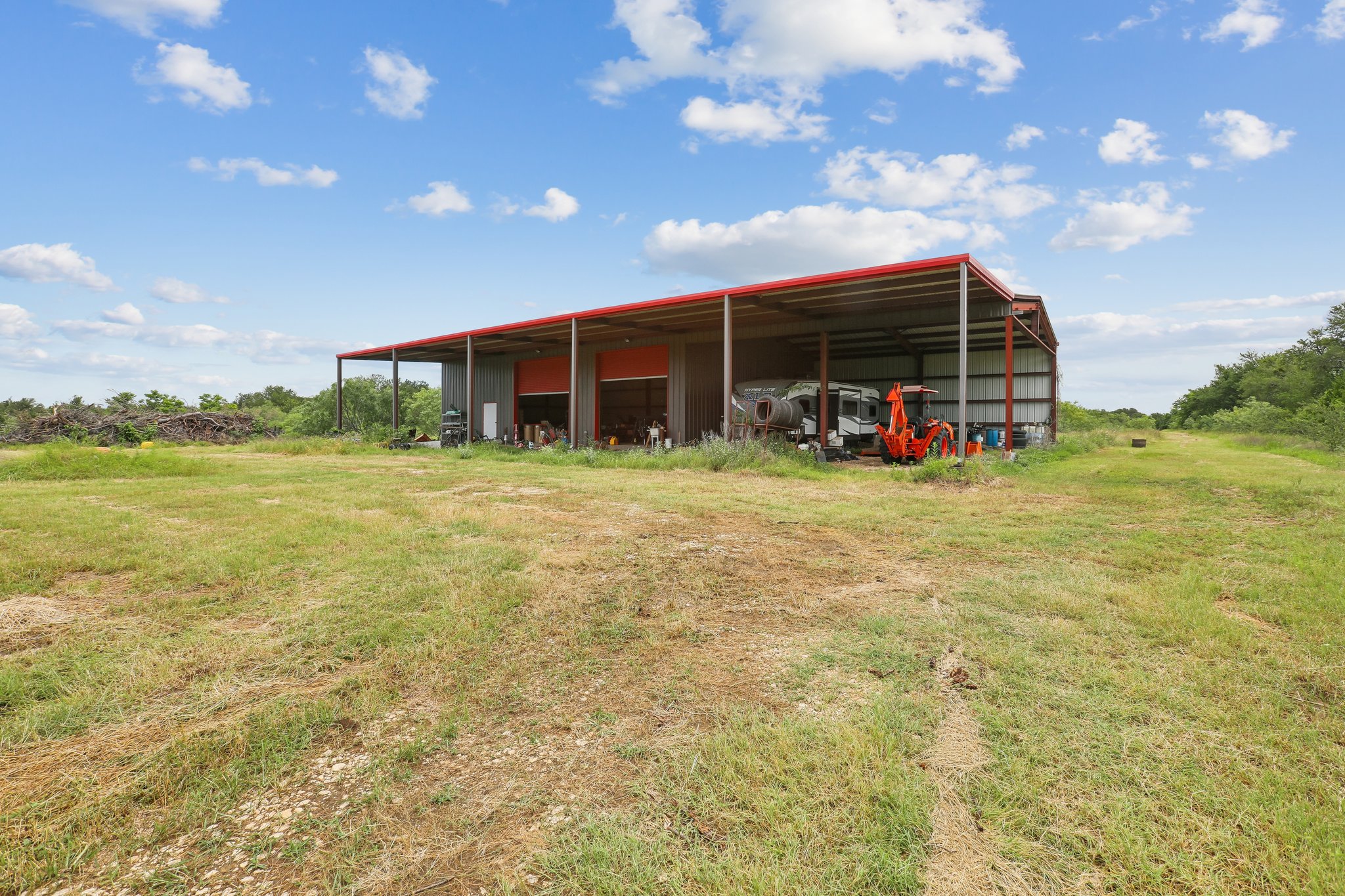 main property photo 29