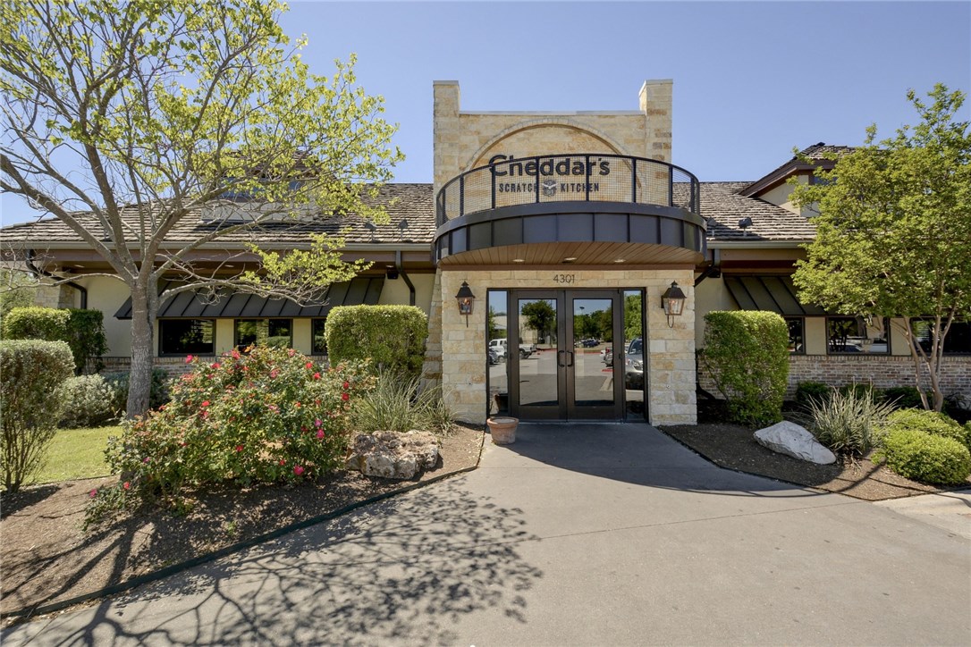 main property photo 28
