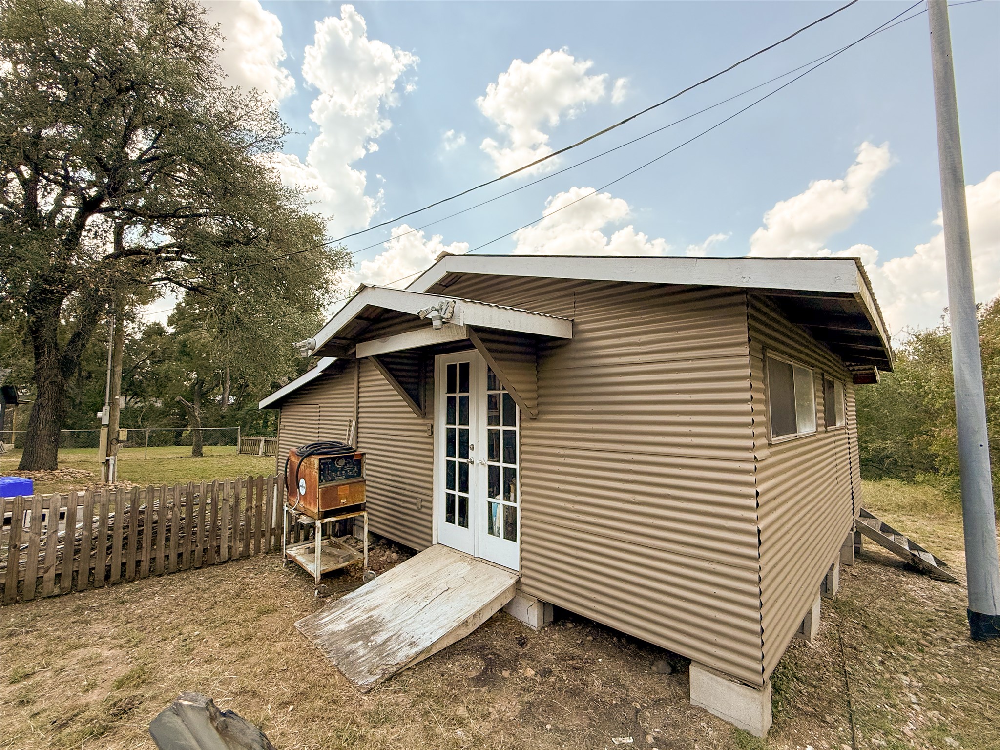 main property photo 6