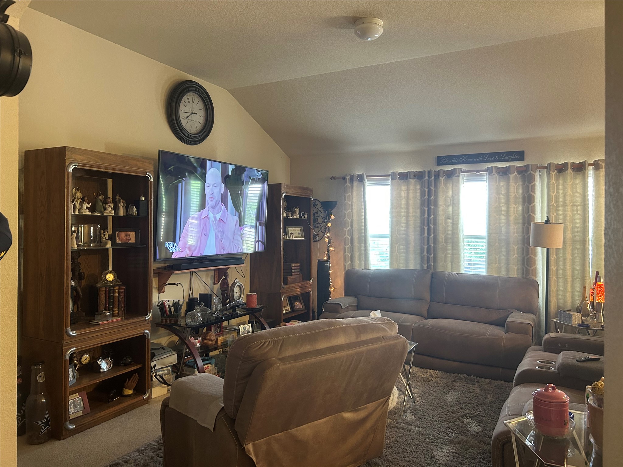 main property photo 8