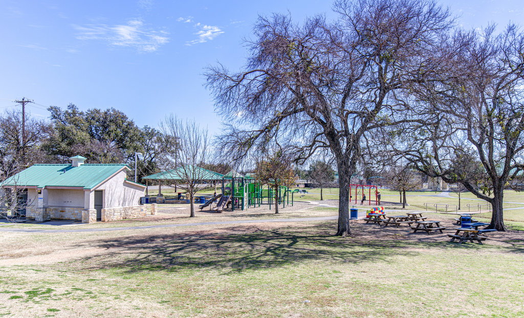 main property photo 37