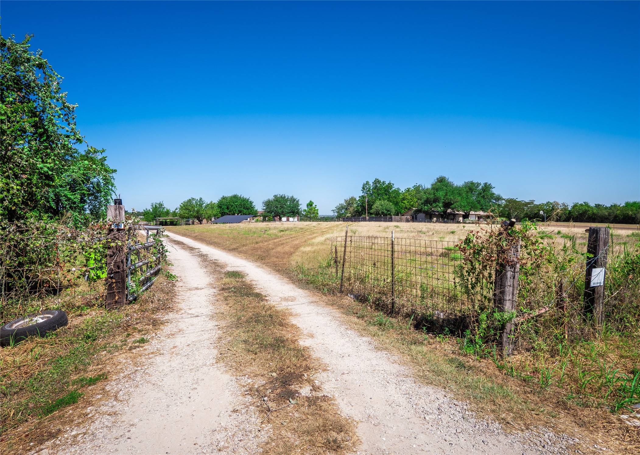 main property photo 33