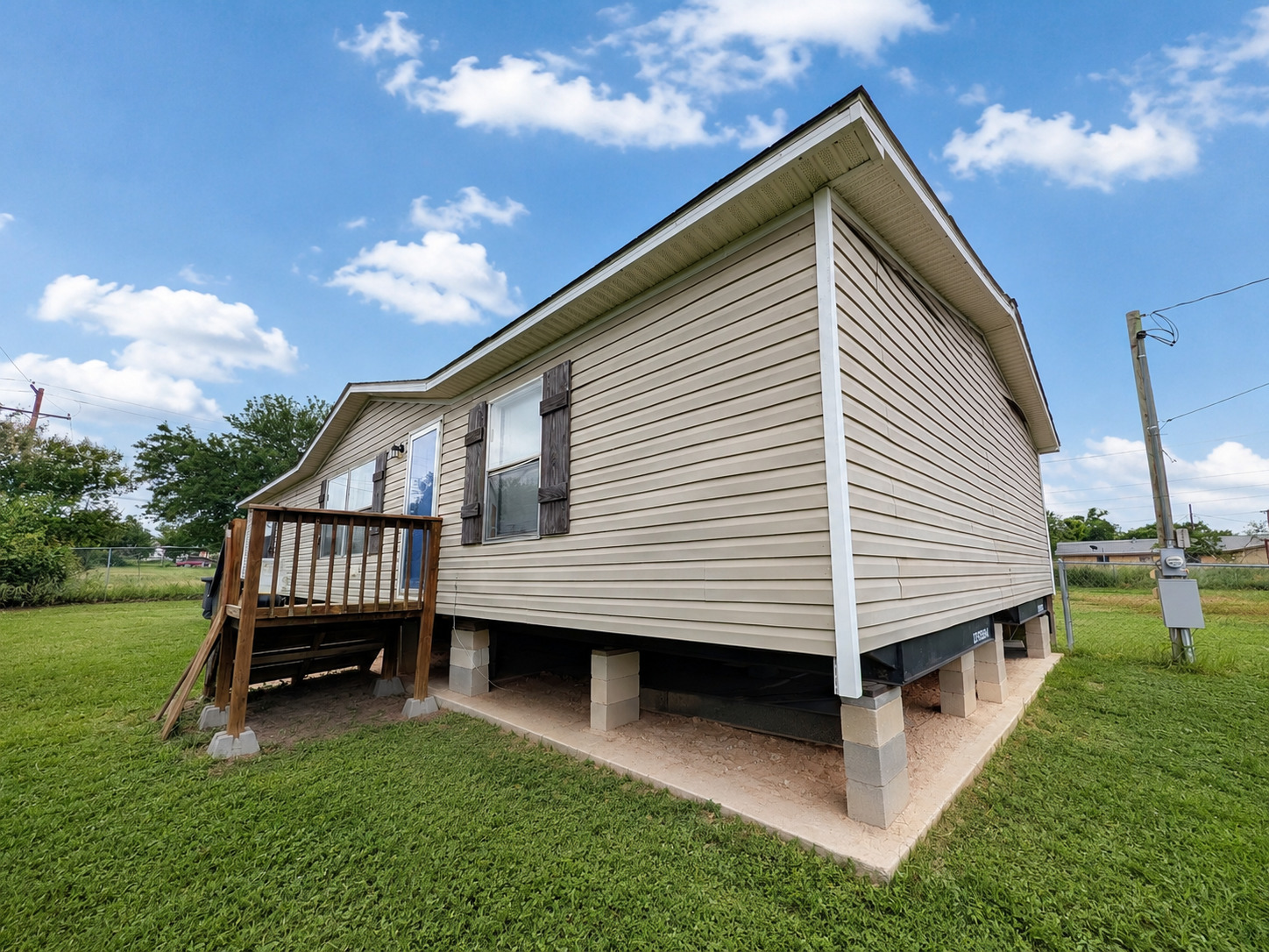 main property photo 11