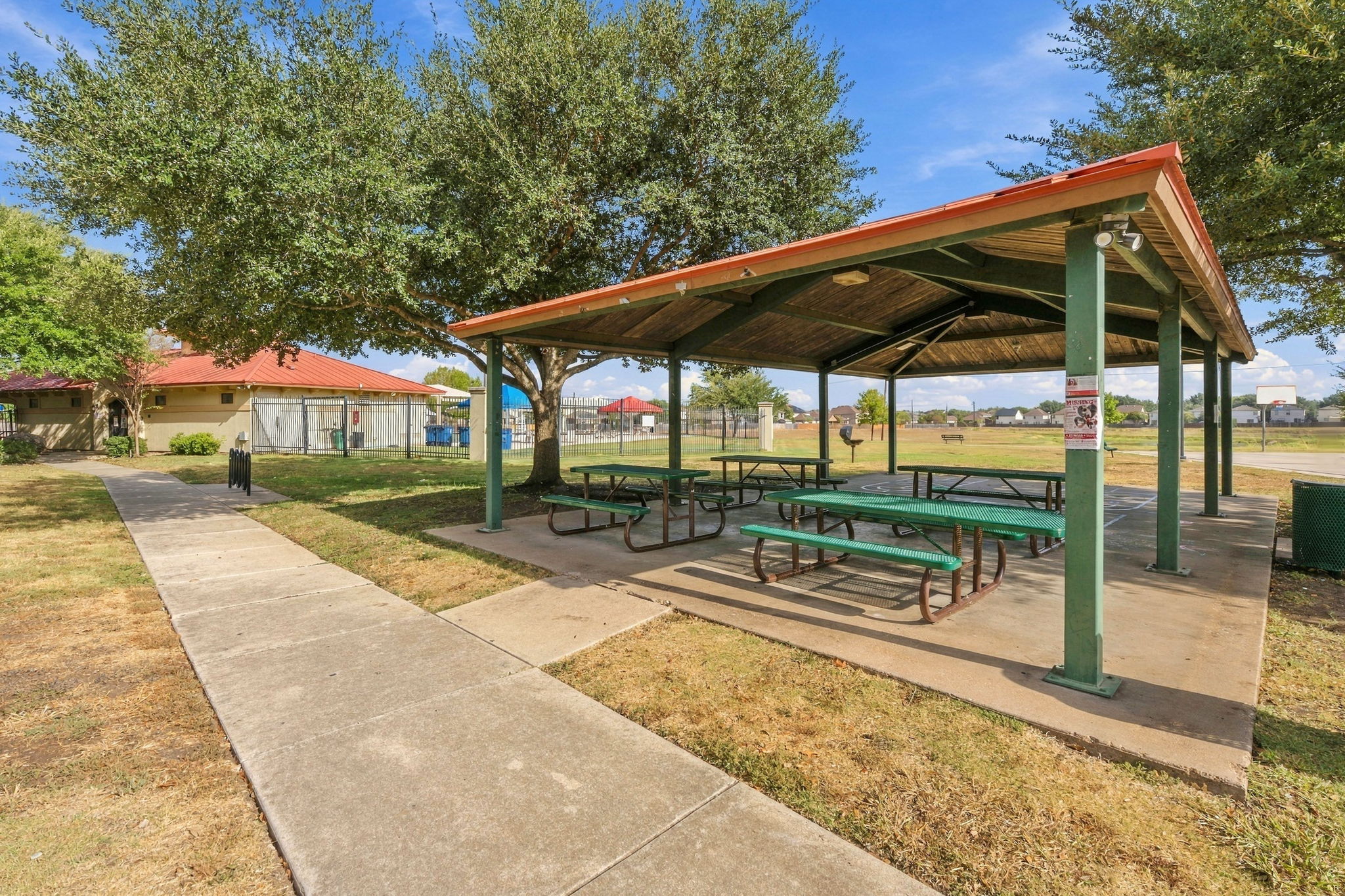 main property photo 35