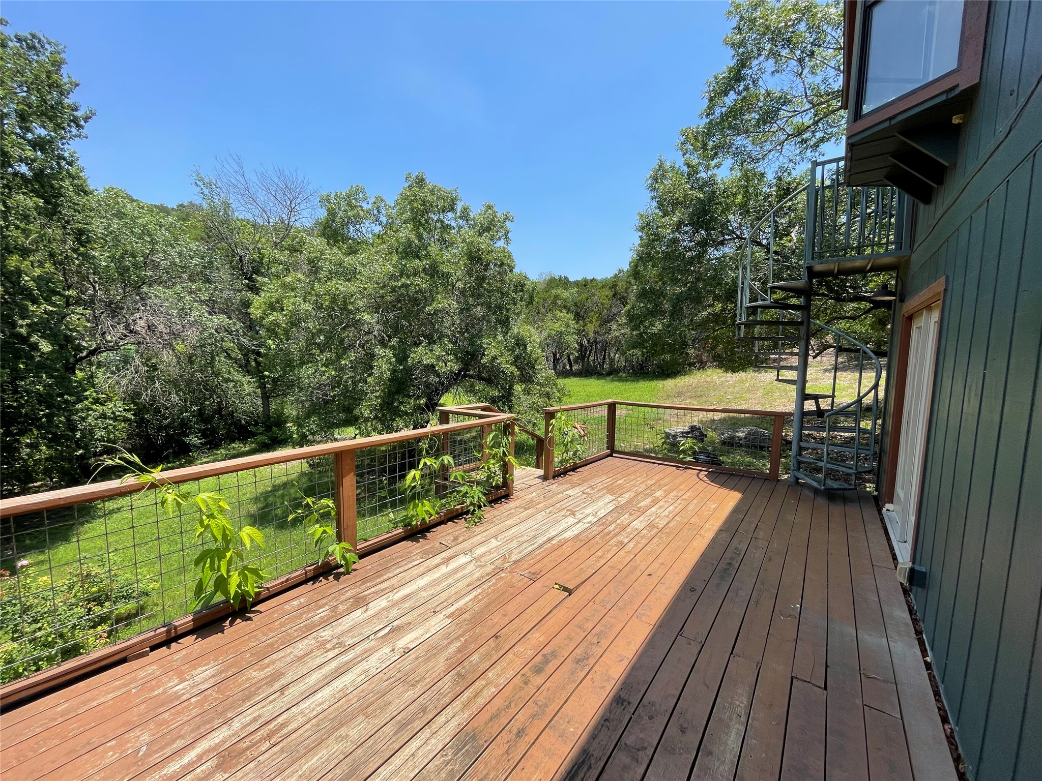 main property photo 31
