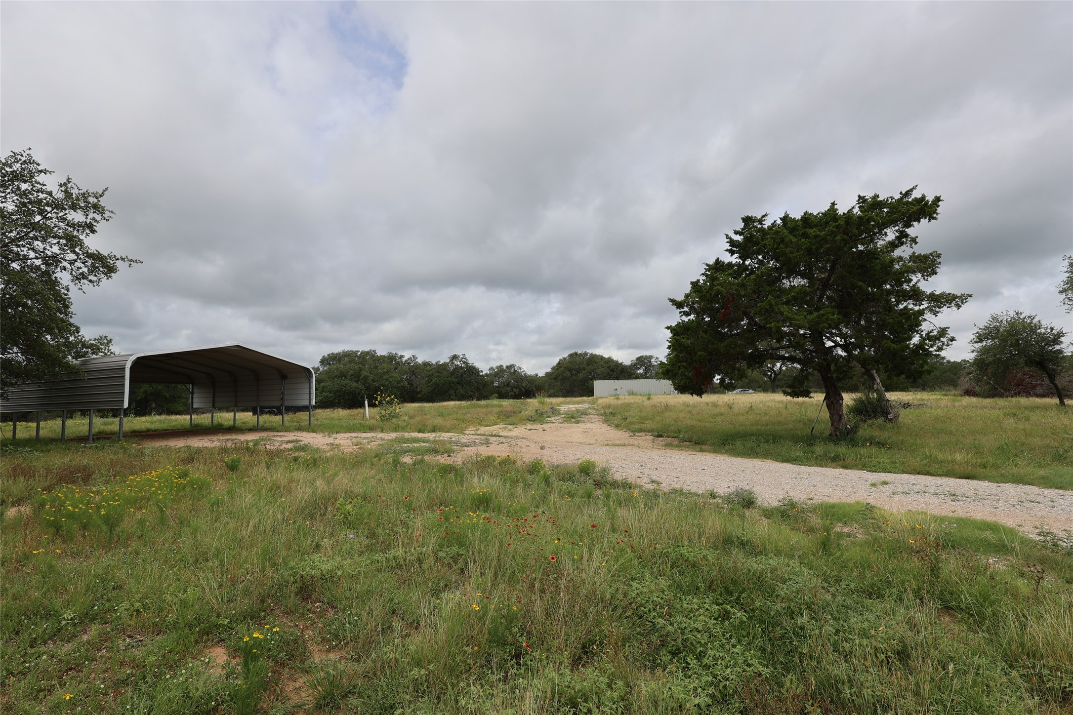 main property photo 11