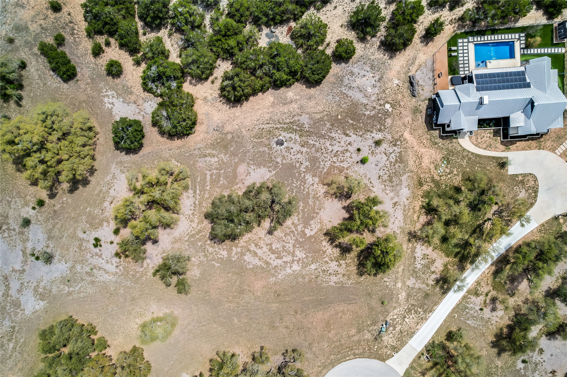 main property photo 14