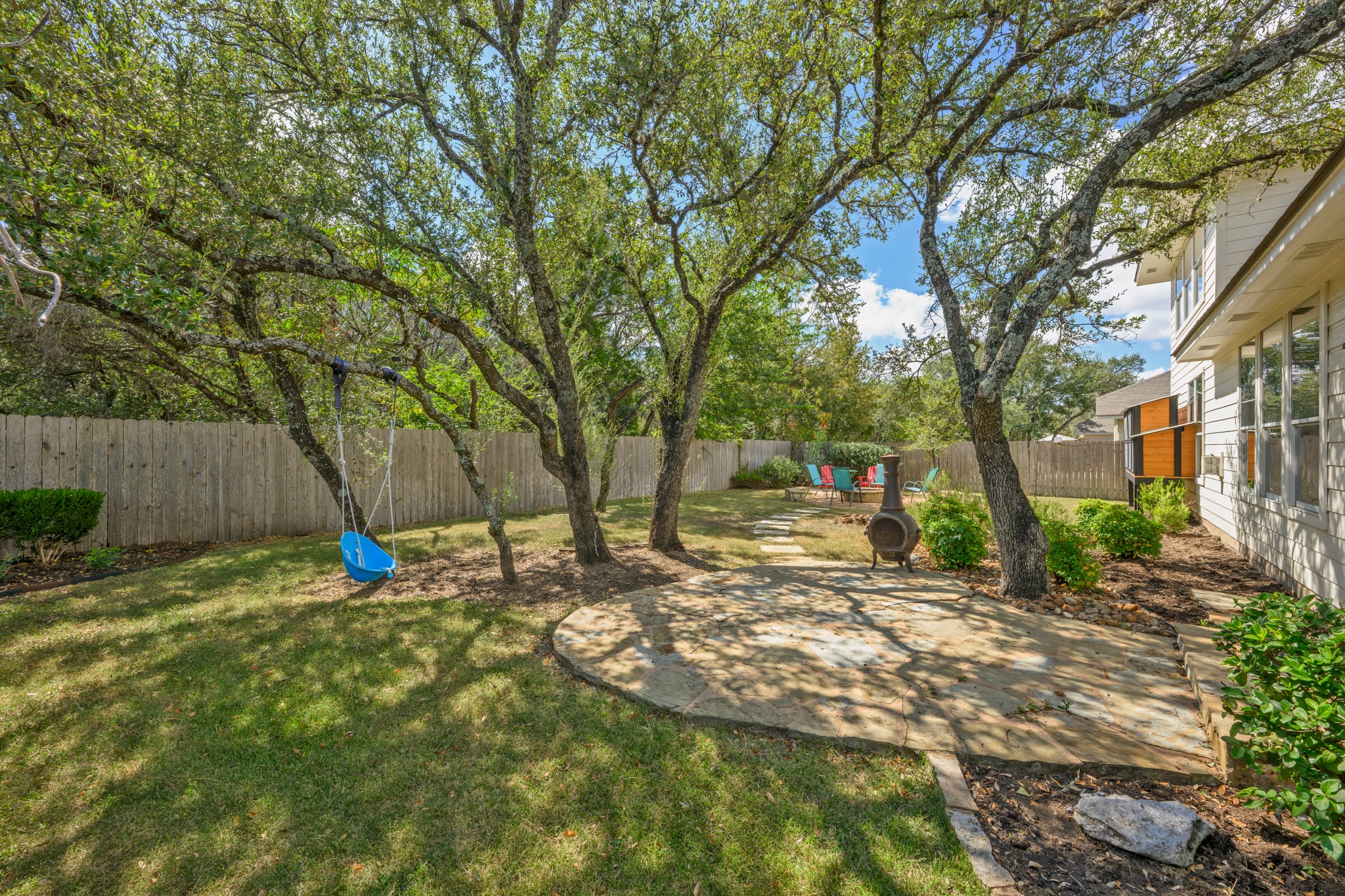 main property photo 32