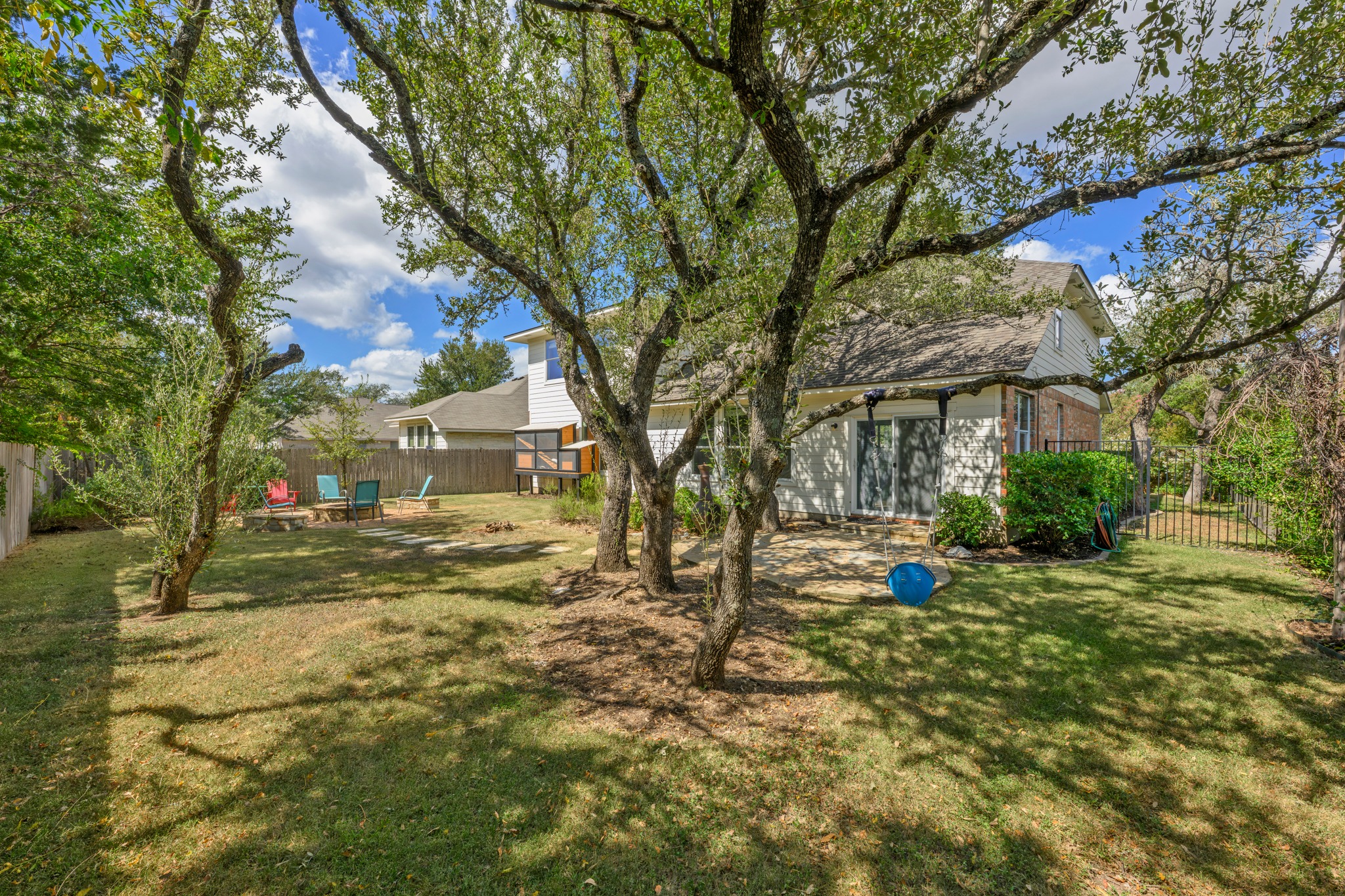main property photo 33