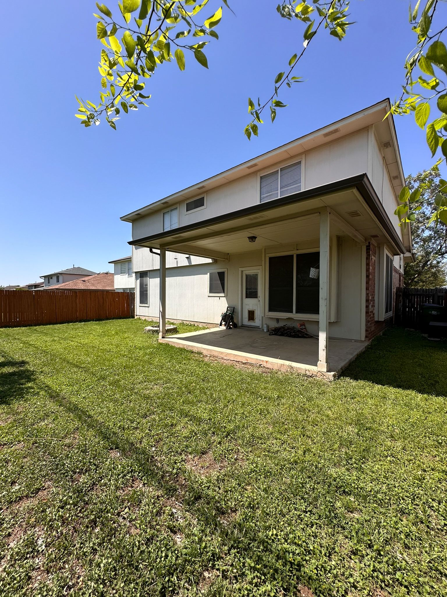 main property photo 28