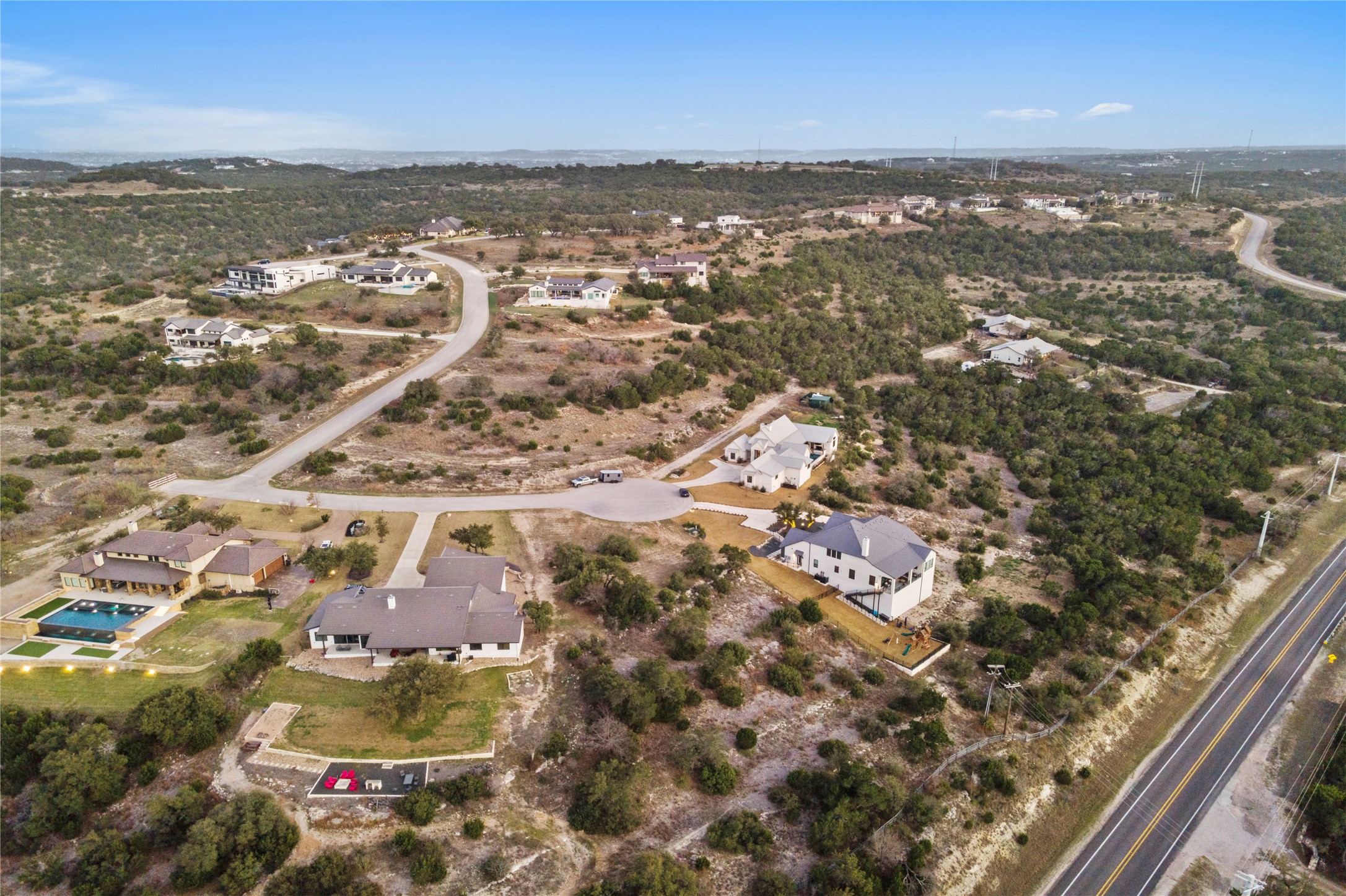 main property photo 10