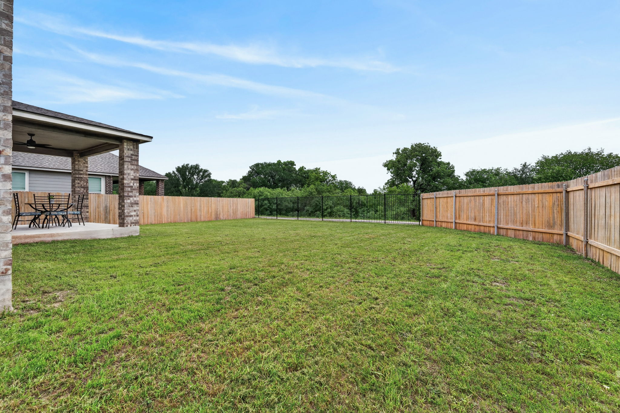main property photo 12