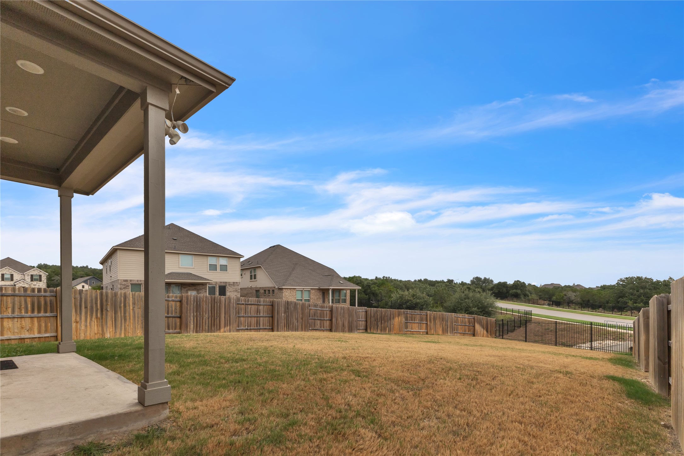 main property photo 33