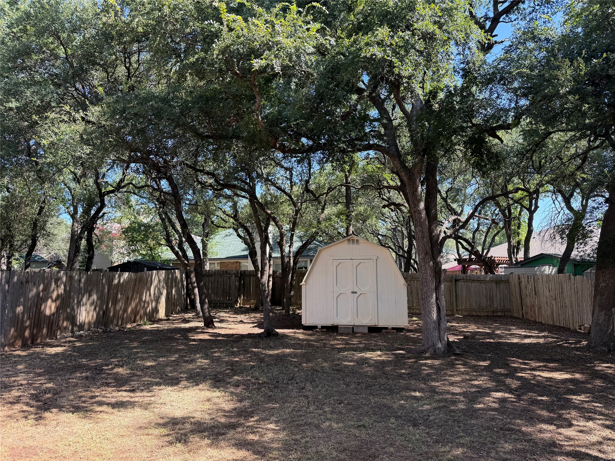 main property photo 32